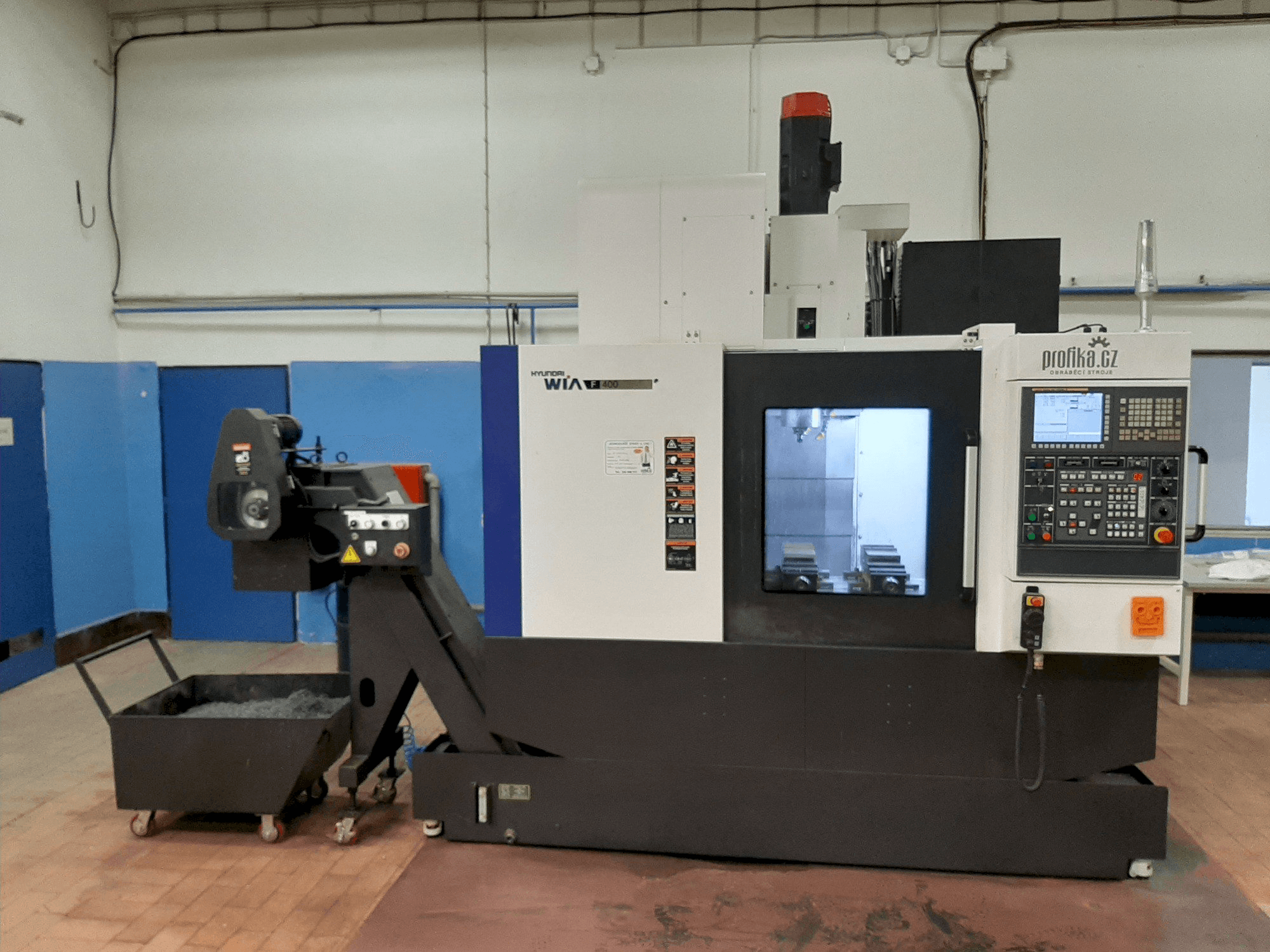 Makine Hyundai Wia F400 - Önden görünüm