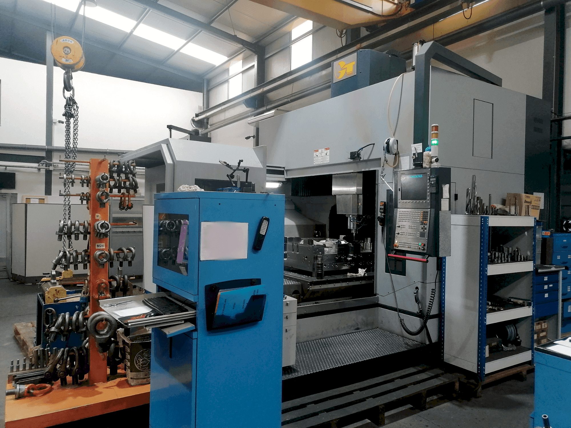 Makine GENTIGER GT1614V - Önden görünüm