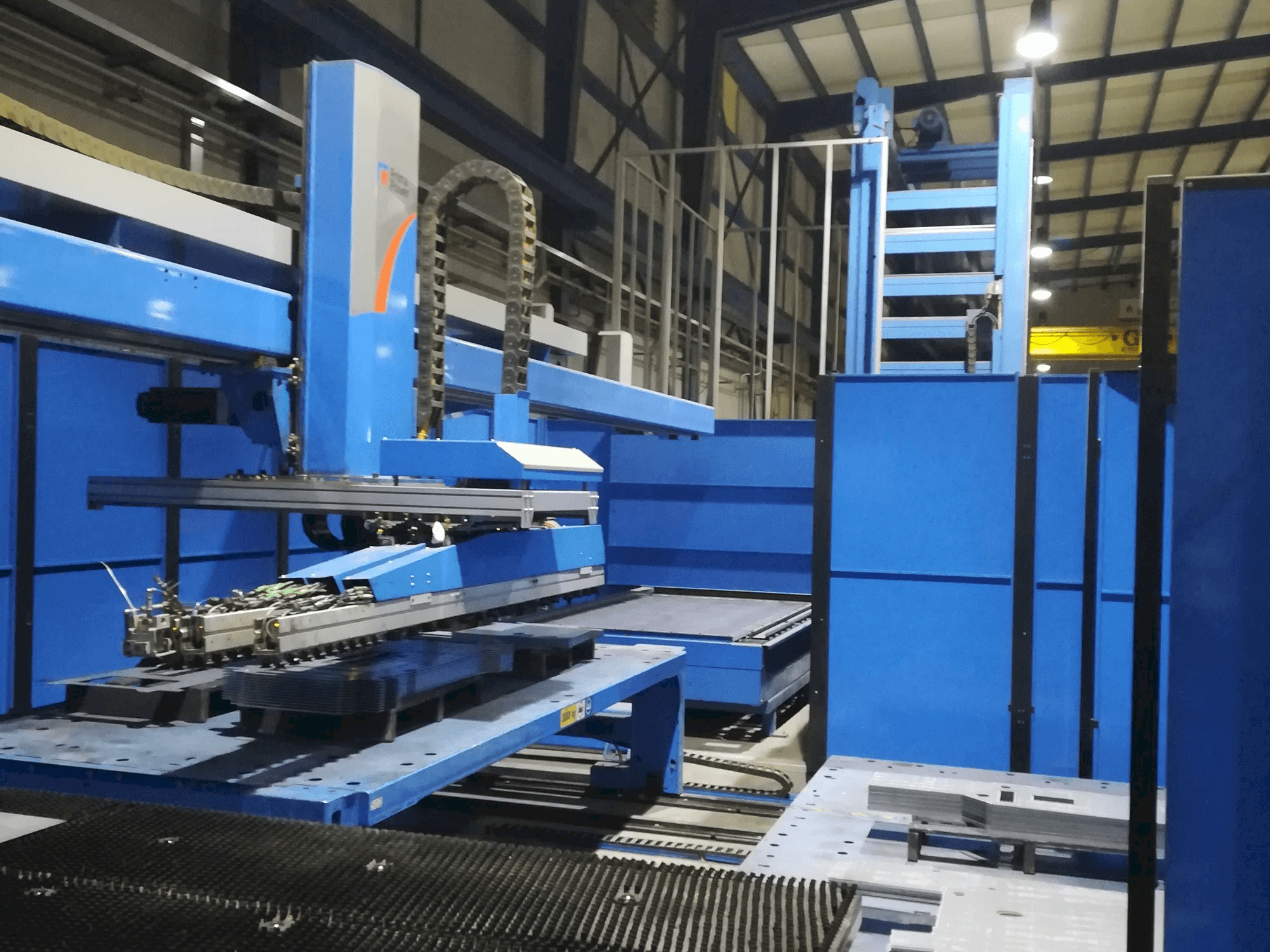 Makine Prima Power Lpe 6xf - Önden görünüm