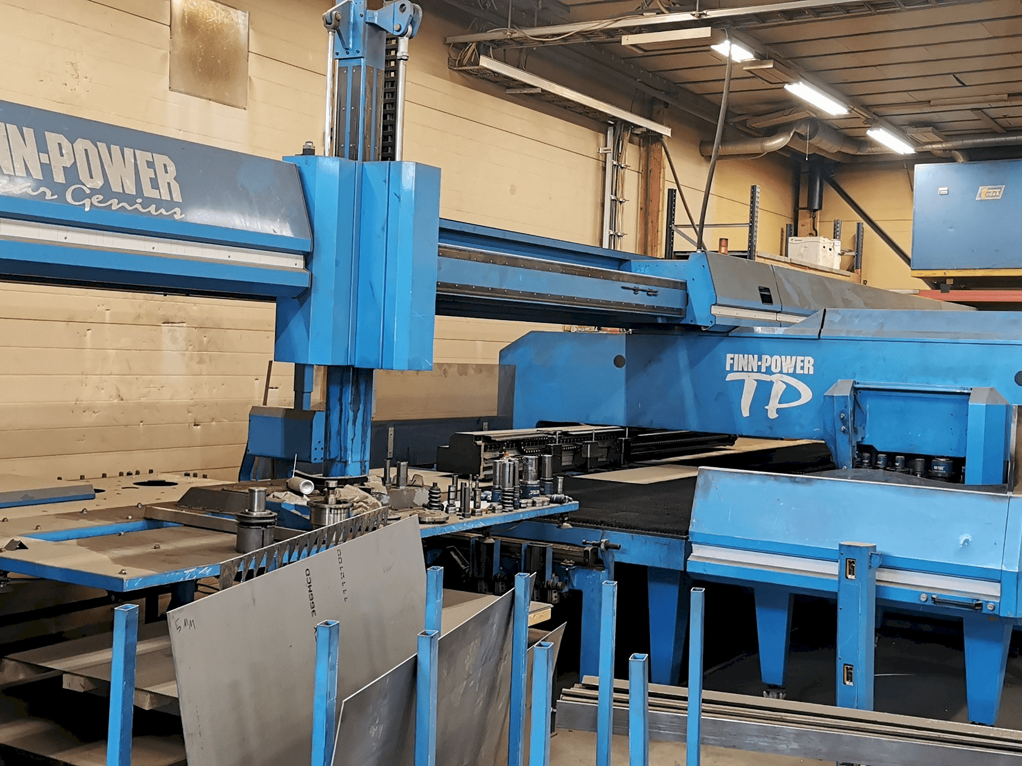 Makine Finn-Power LD3000/2W - Önden görünüm