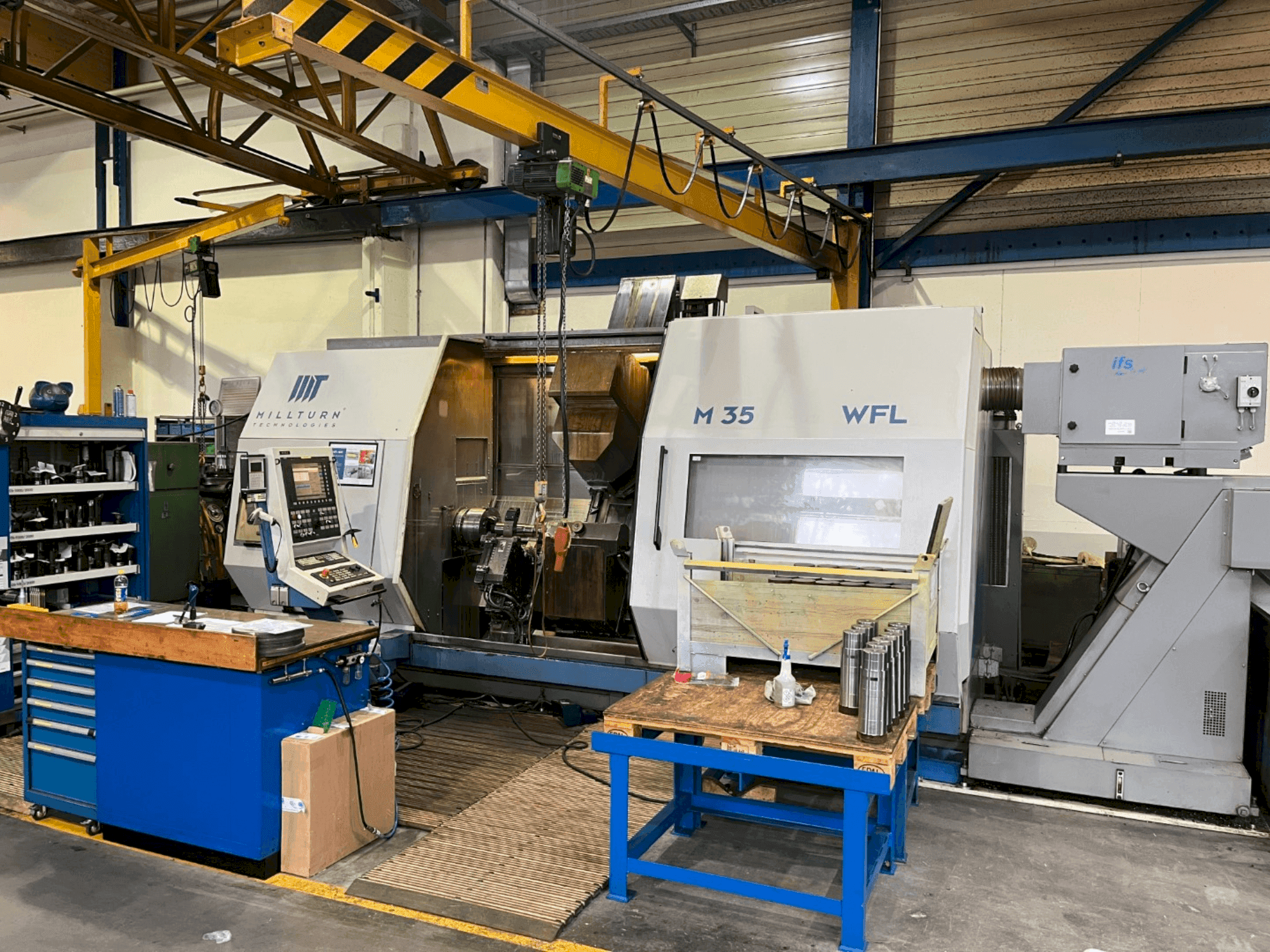 Makine WFL M-35 - Önden görünüm