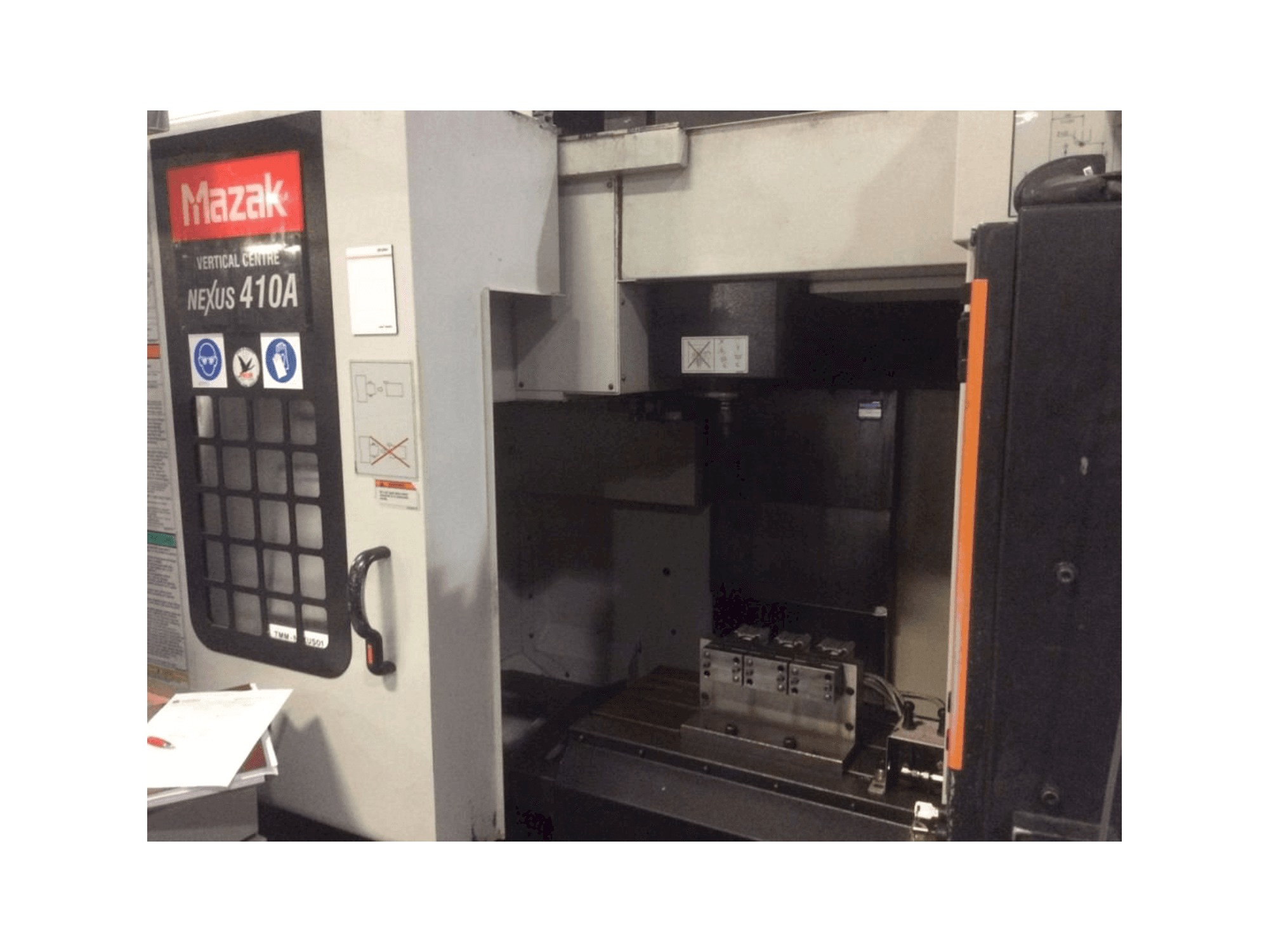 Makine Mazak Nexus VCN 410A - Önden görünüm