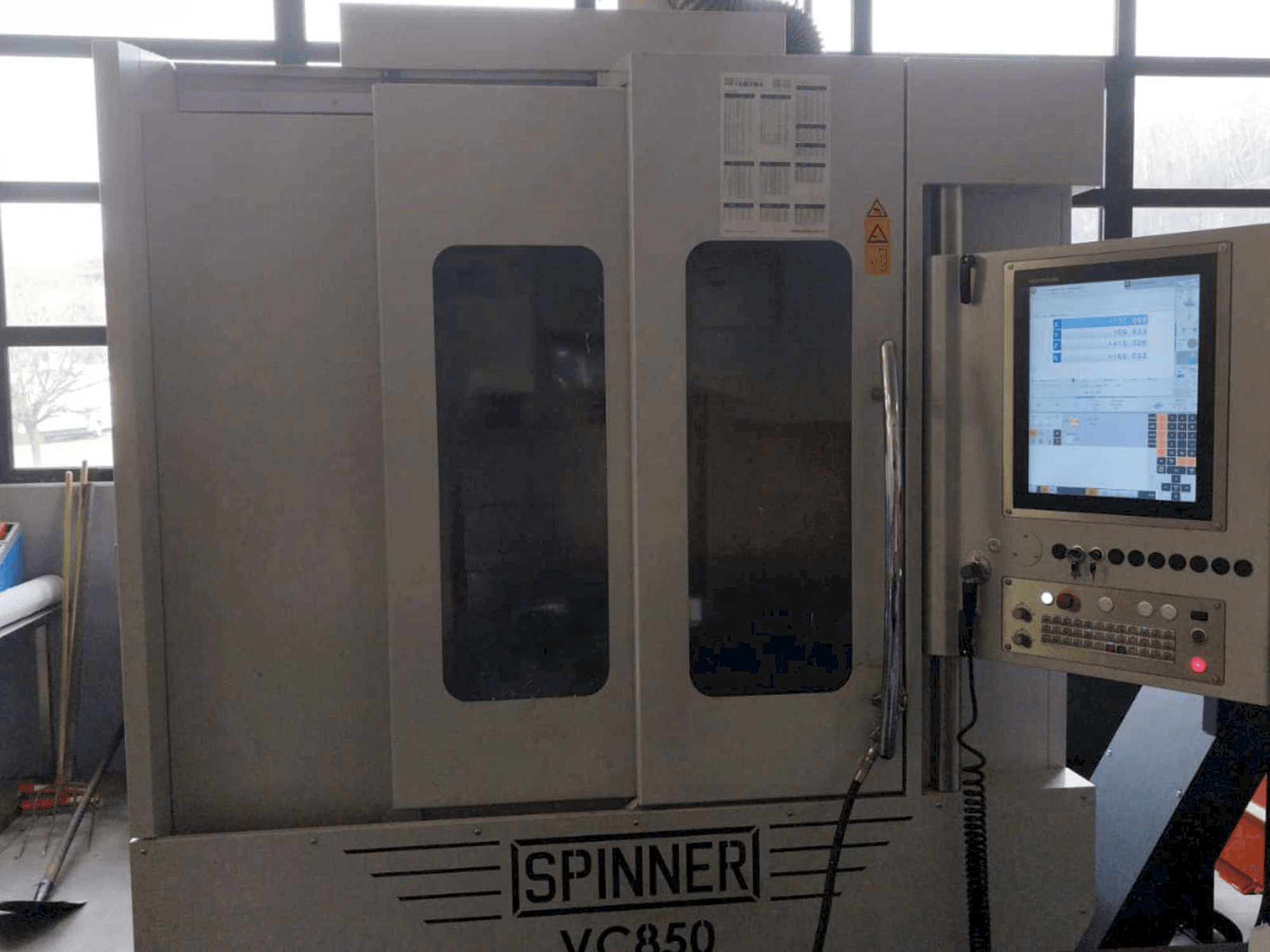 Makine SPINNER VC 850 - Önden görünüm