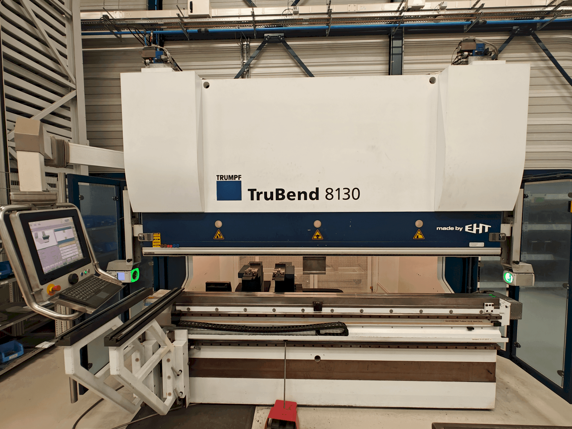 Makine TRUMPF EHT TruBend 8130-30 - Önden görünüm