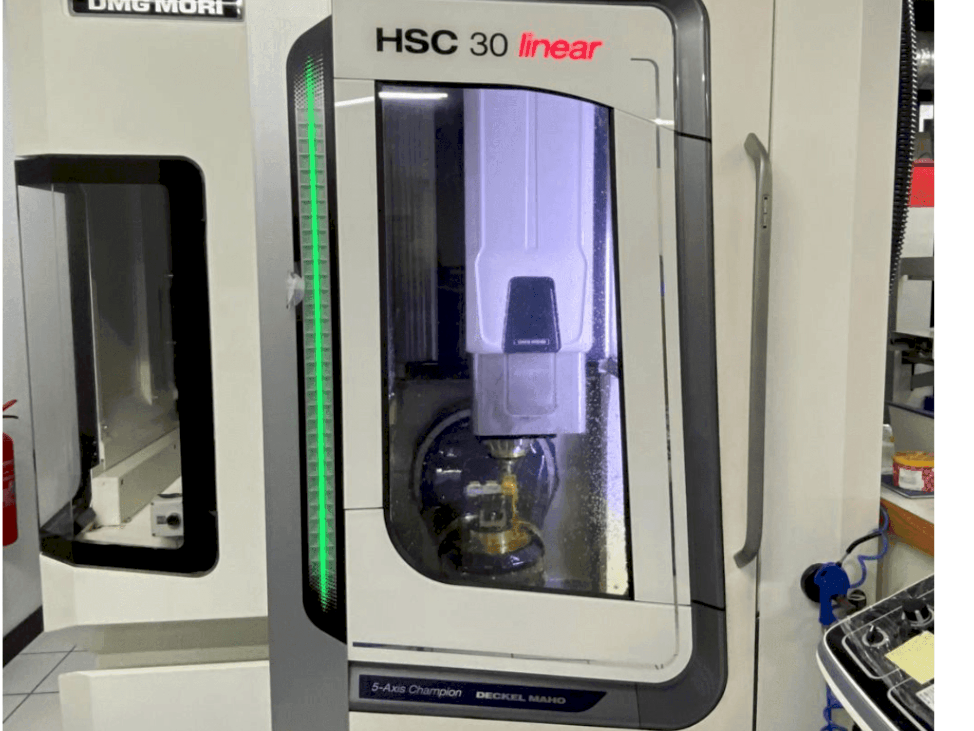 Makine DMG MORI HSC 30 linear - Önden görünüm
