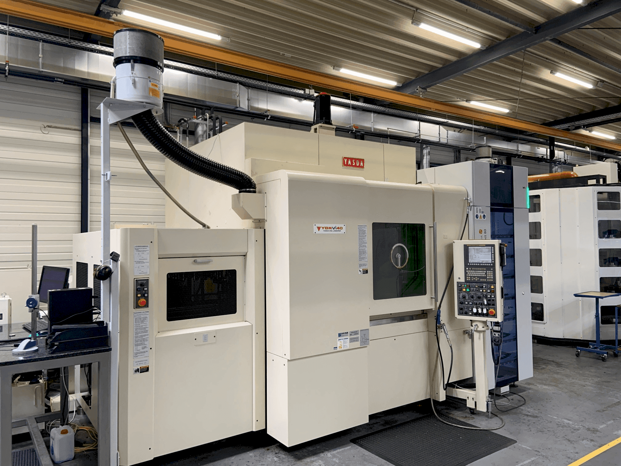 Makine YASDA YBM Vi40 - Önden görünüm