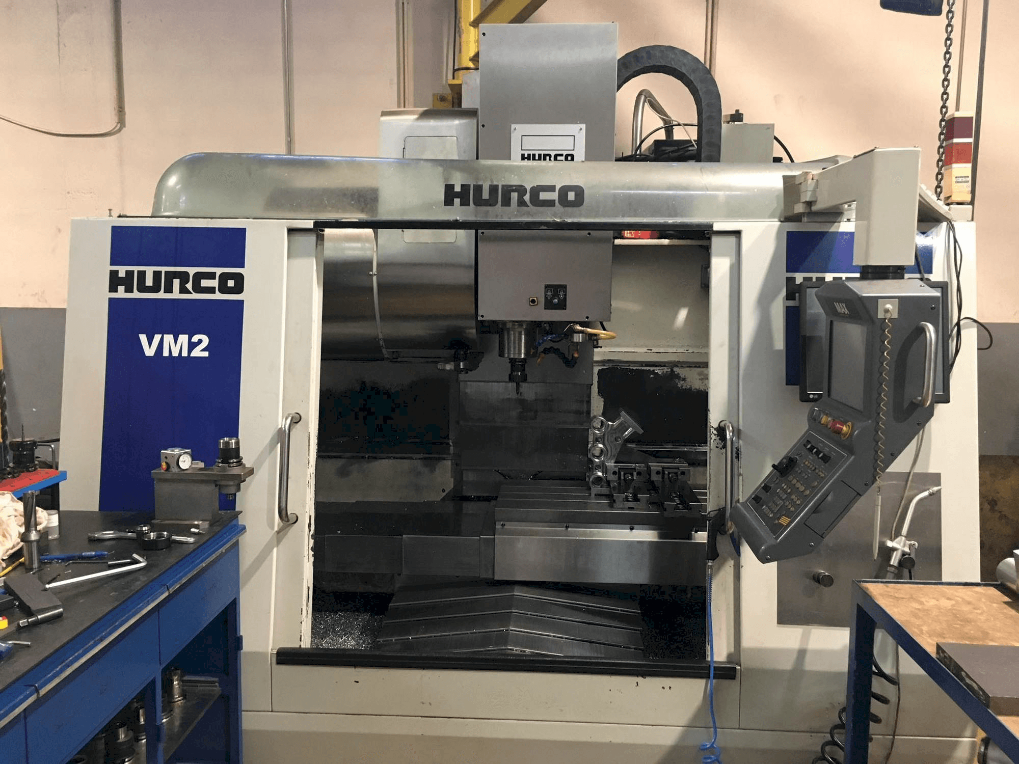 Makine Hurco VM2 - Önden görünüm