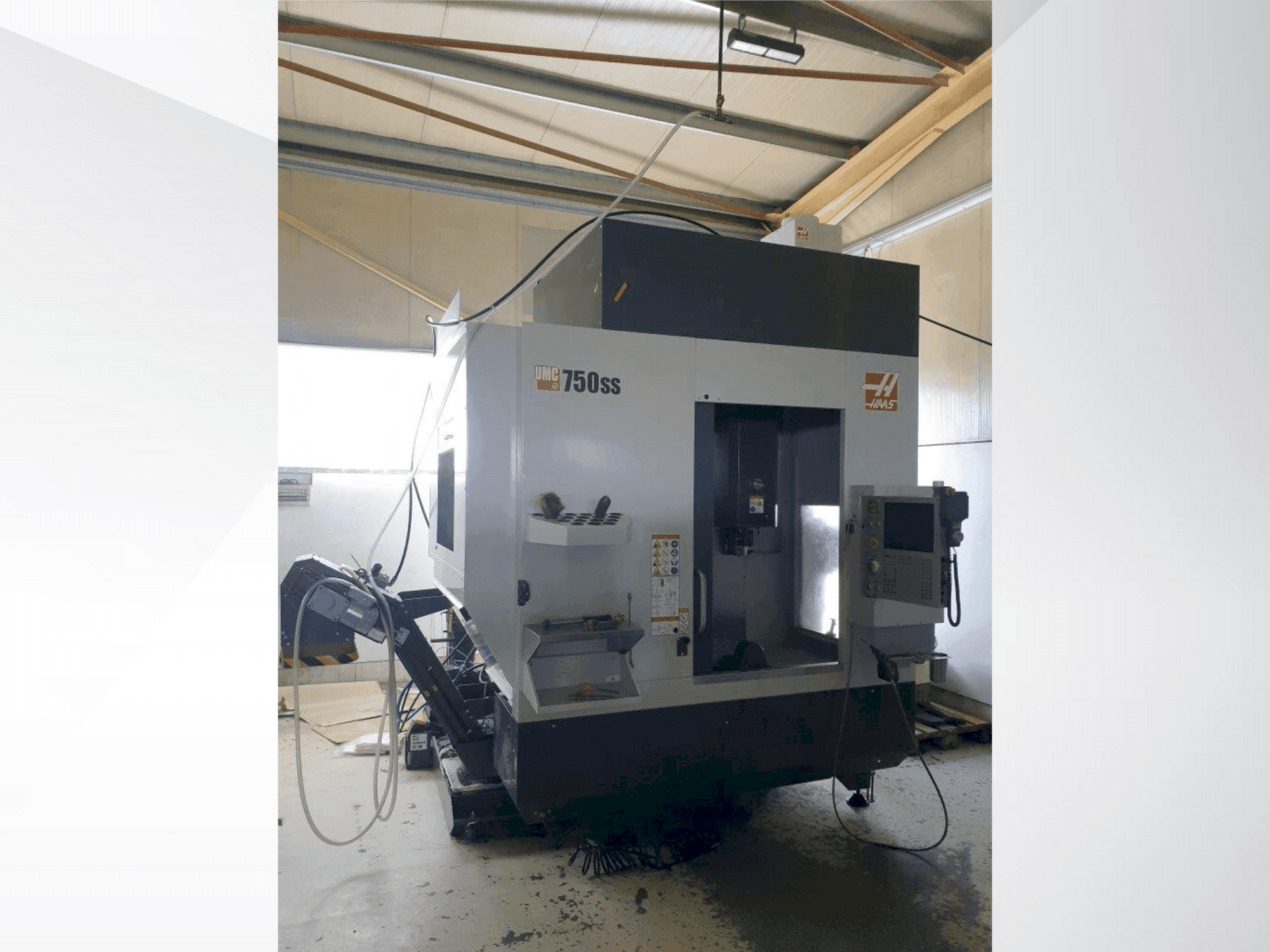 Makine HAAS UMC-750SS - Önden görünüm