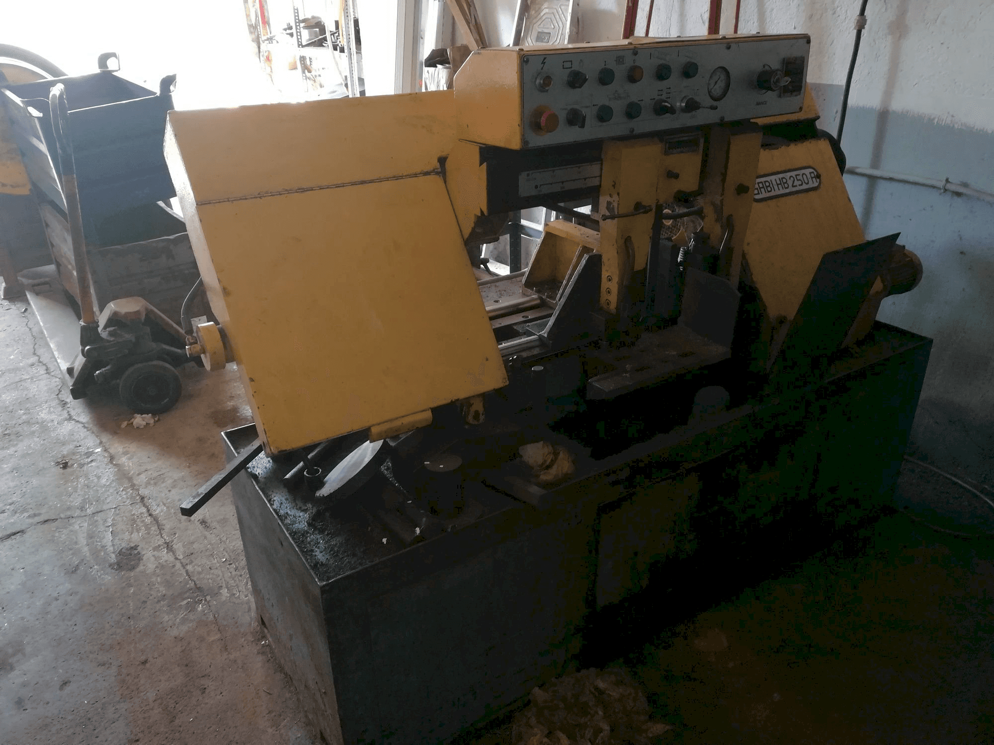 Makine Sabi HB 250 A - Önden görünüm