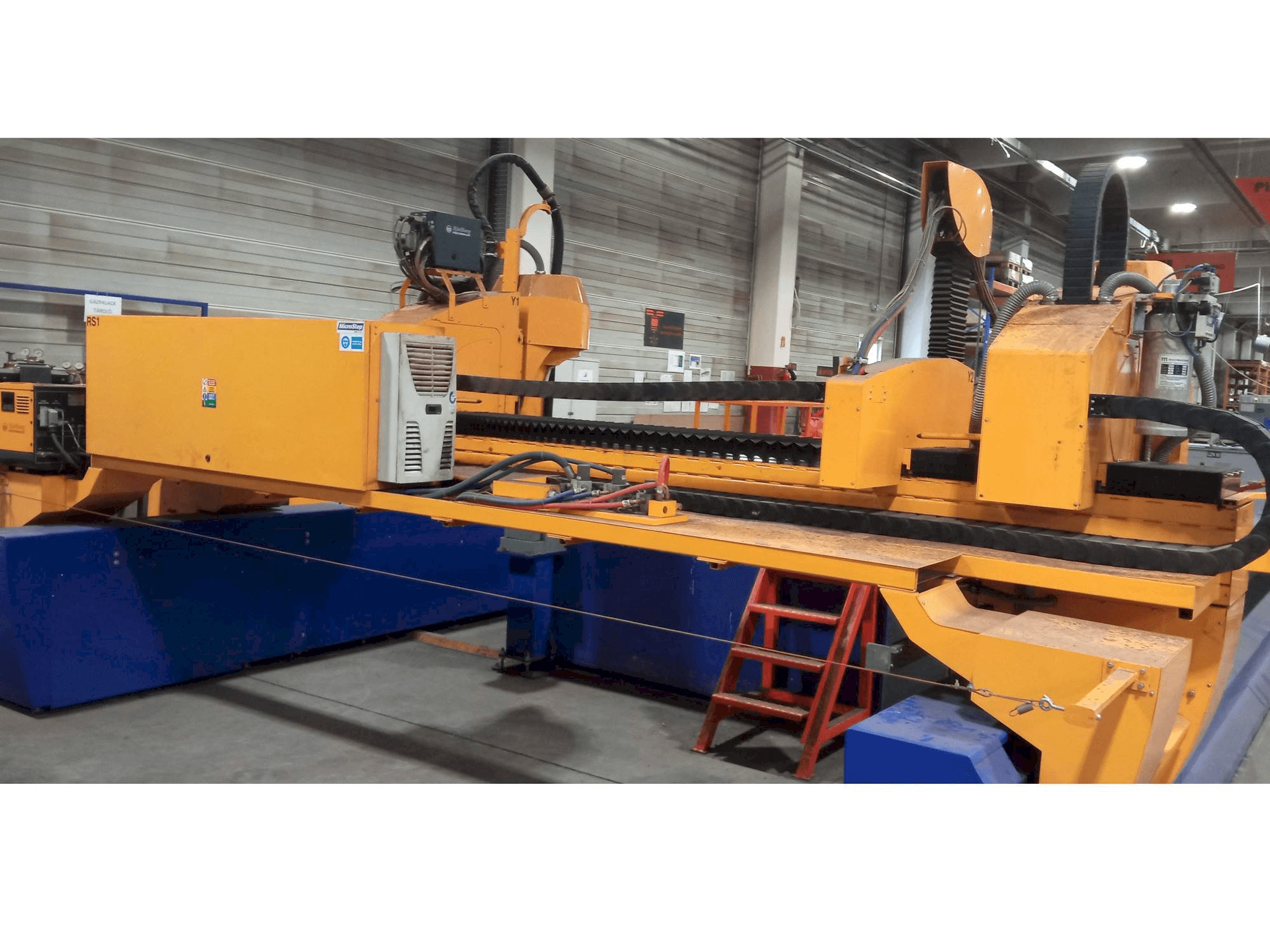 Makine MicroStep MG 7501.20 - Önden görünüm