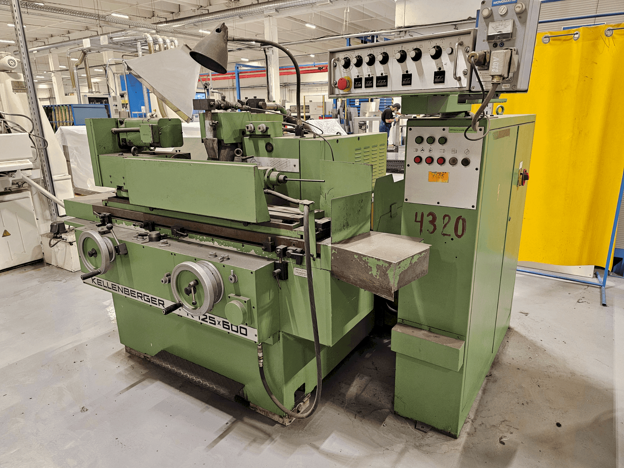 Makine KELLENBERGER R125 x 600 - Önden görünüm