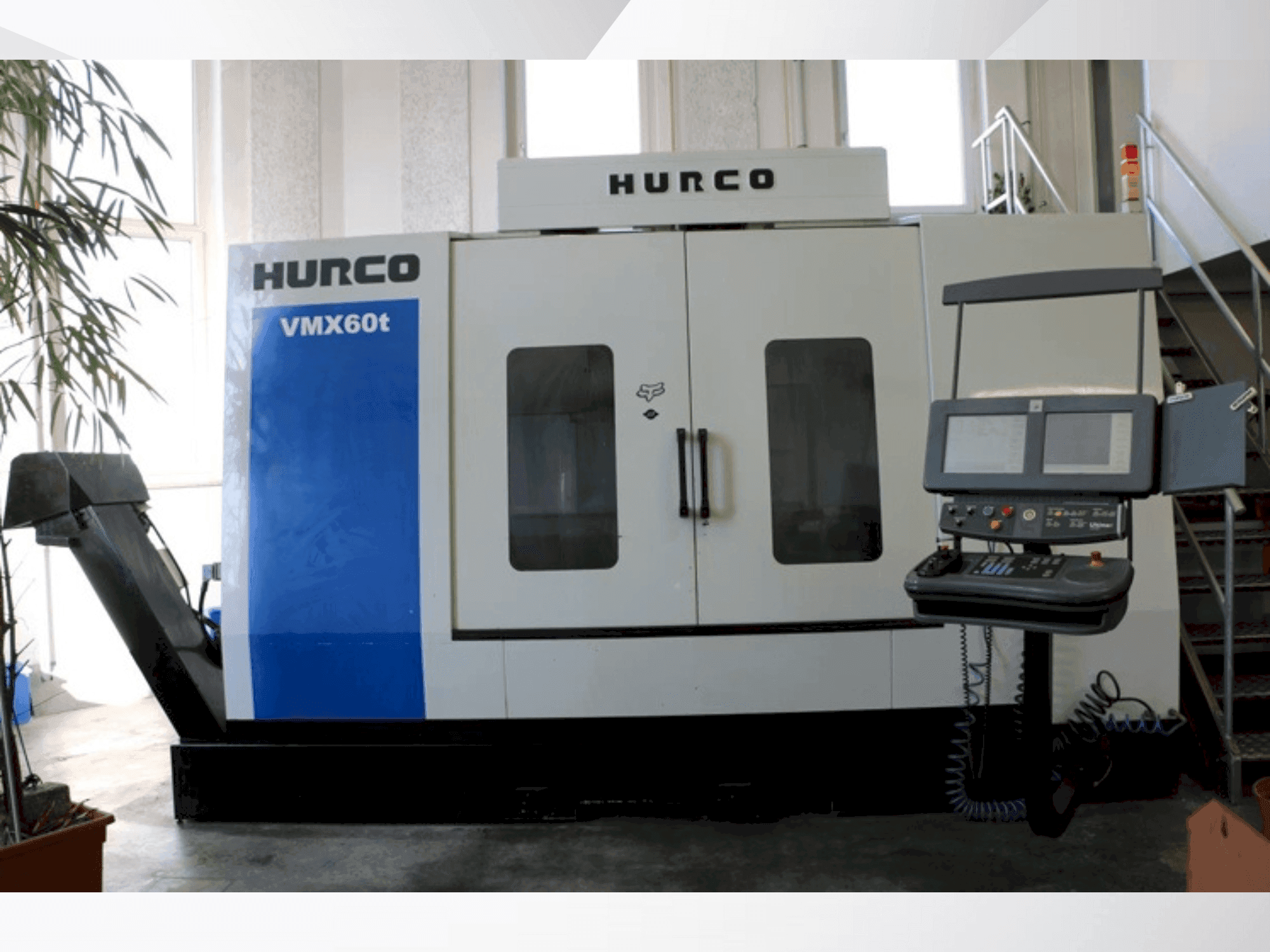 Makine Hurco VMX60/40T - Önden görünüm