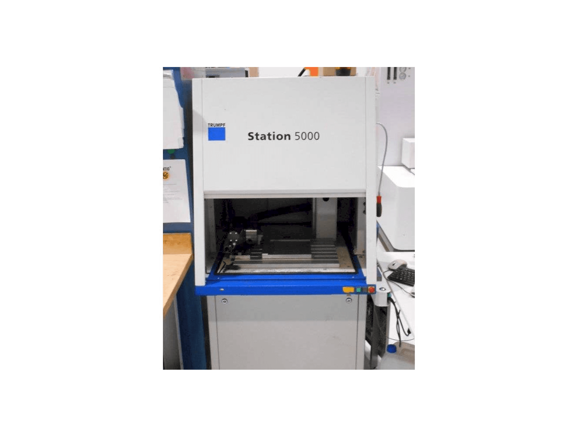 Makine Trumpf TruMark 5000 - Önden görünüm