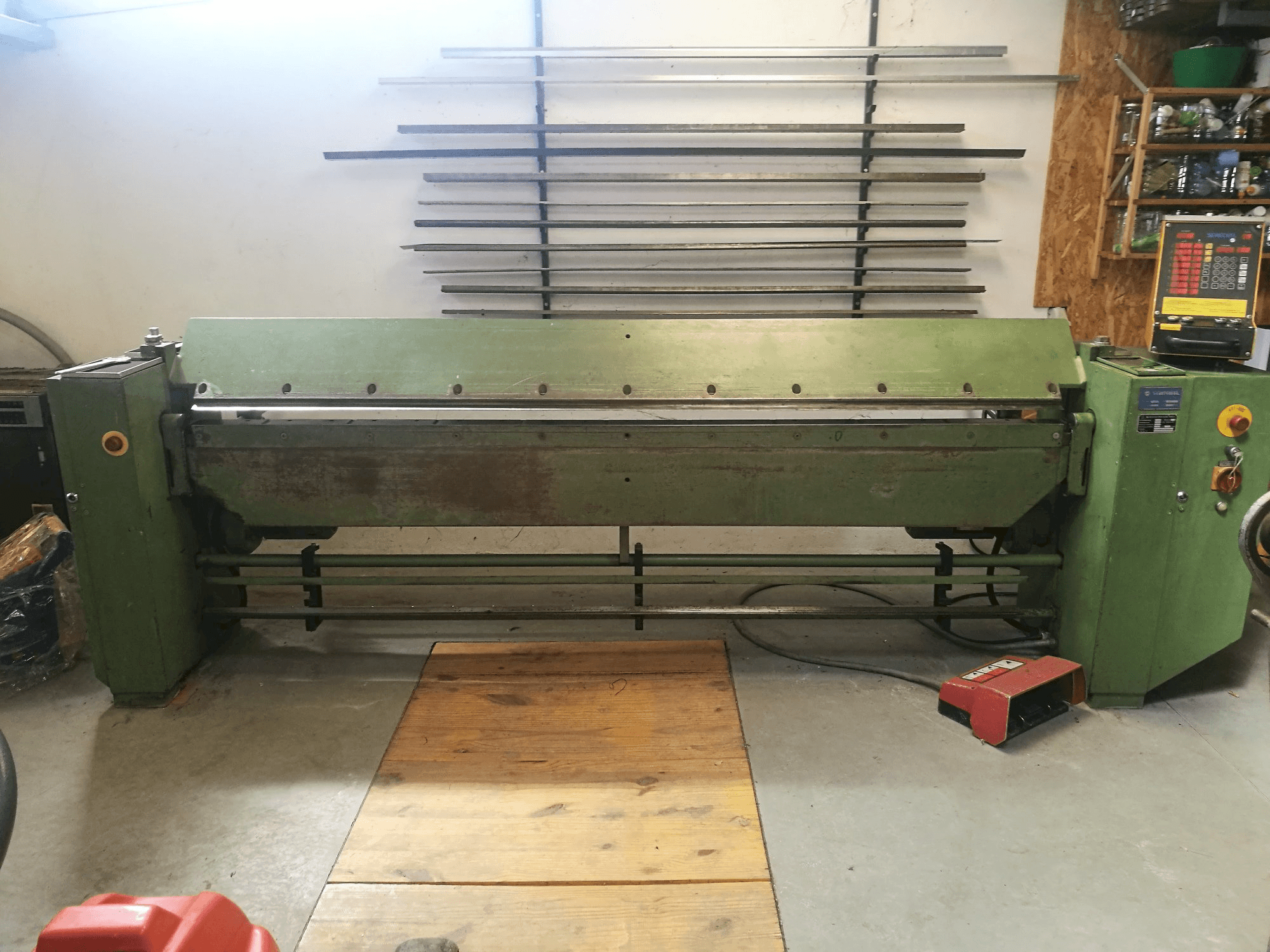 Makine Schechtl MA 250/8 - Sol taraftaki görüntü