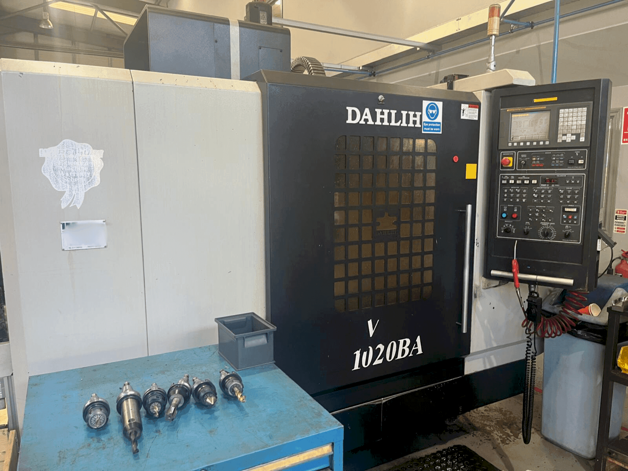 Makine DAH LIH DL-MCV1020BA - Önden görünüm