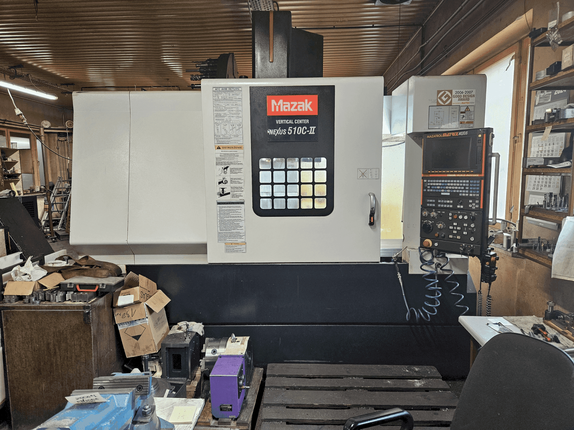 Makine Mazak NEXUS VCN 510C-II - Önden görünüm