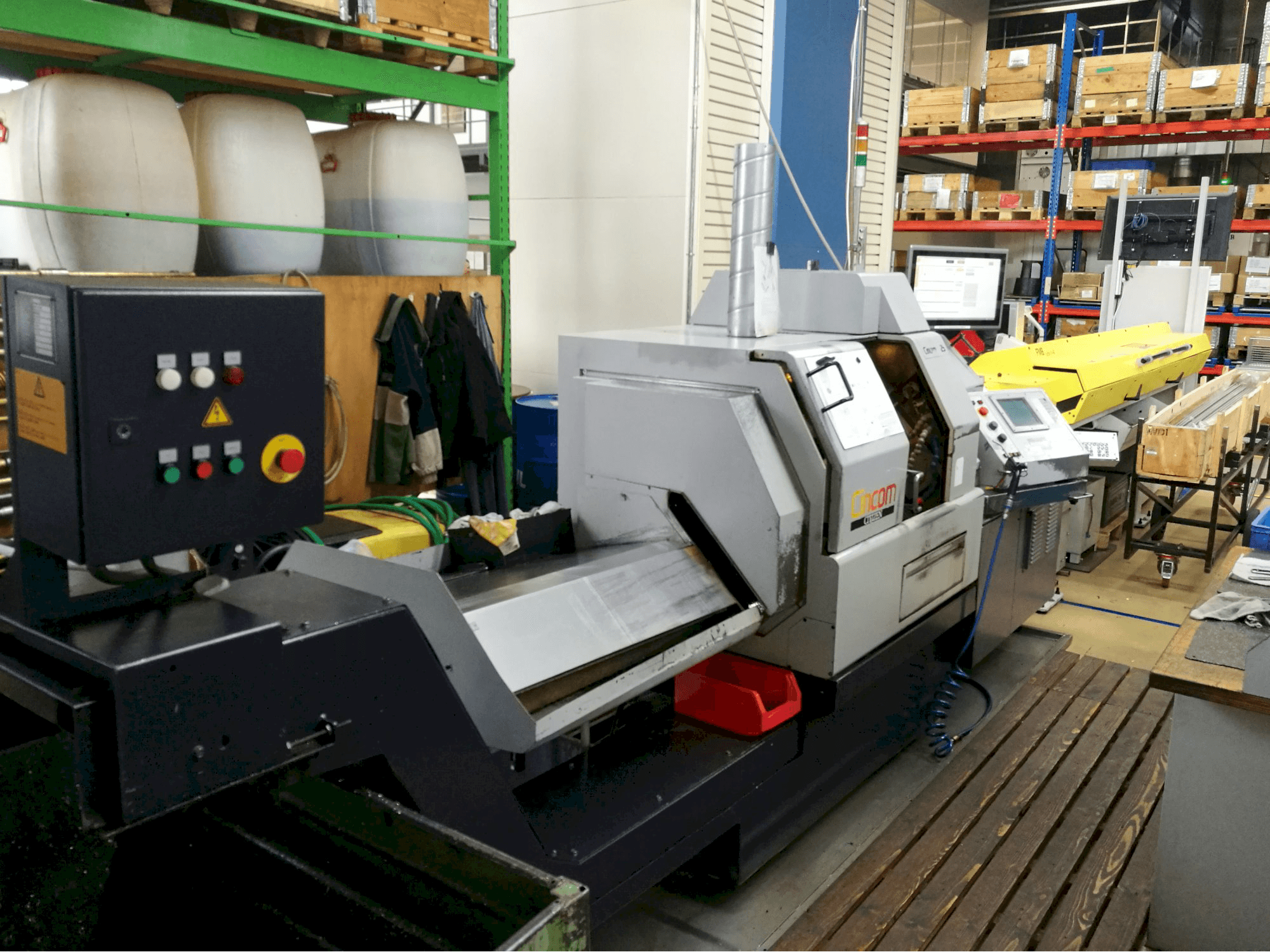 Makine CITIZEN - Sol görünüm Cincom L25