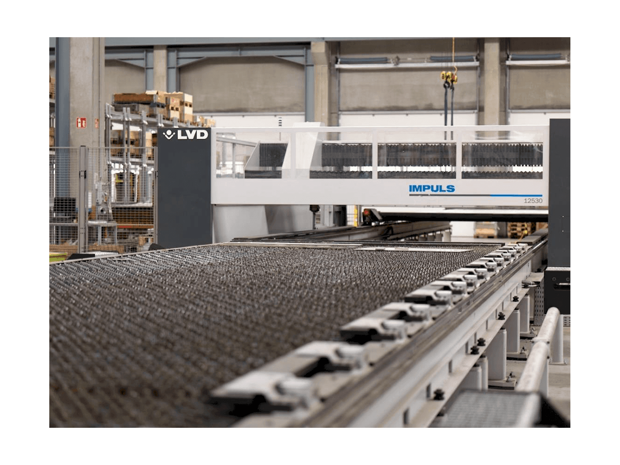 Makine LVD Impuls 12530 - Önden görünüm