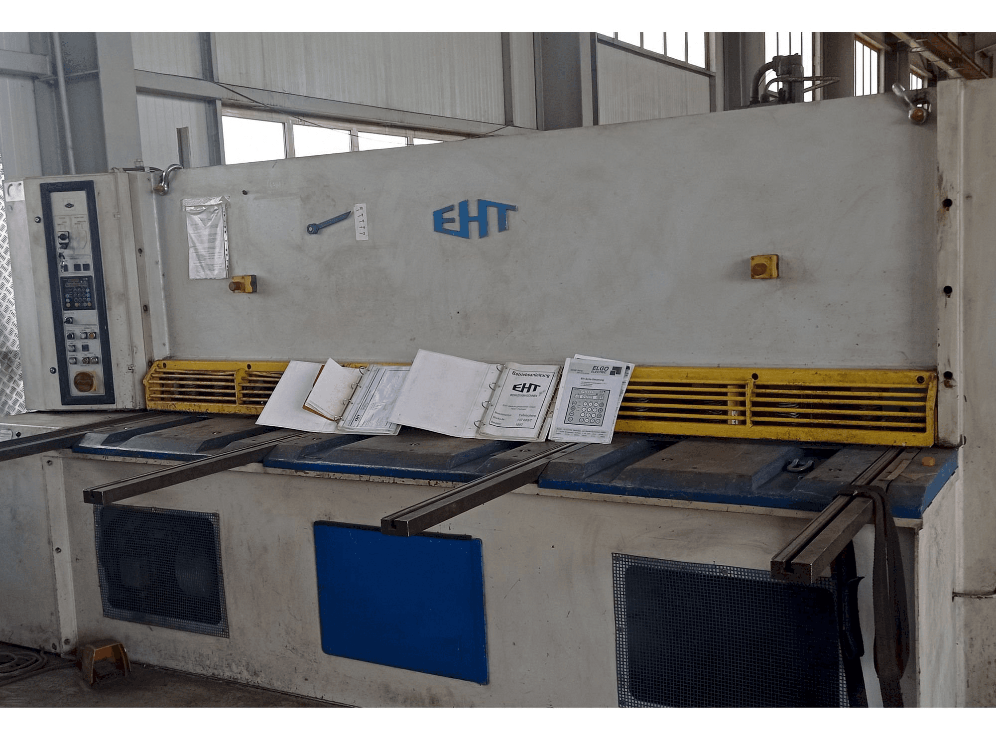 Makine EHT Ecocut 10-31 - Önden görünüm