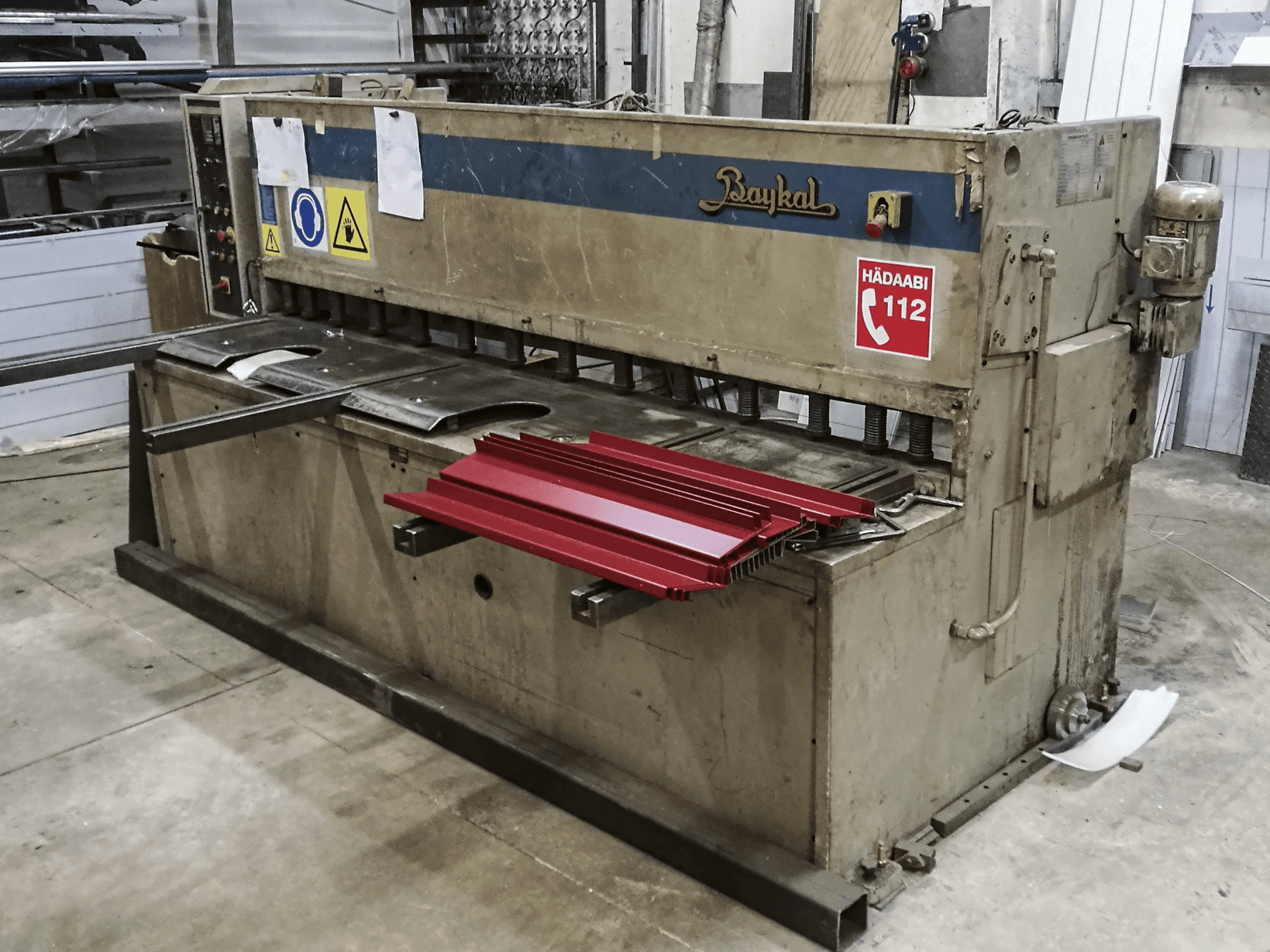 Makine Baykal - Sağdan görünüm HGL 2600x6