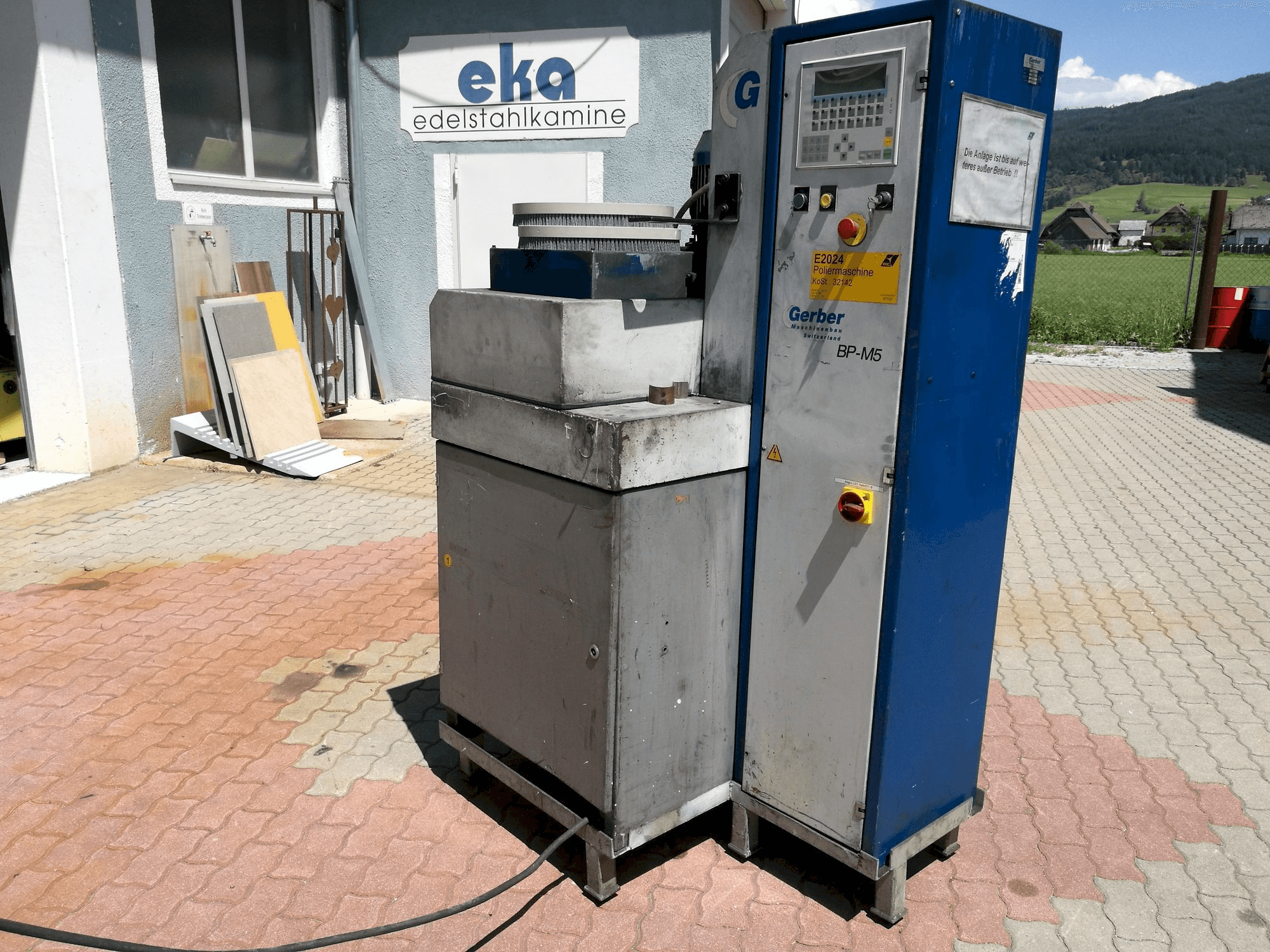 Makine Gerber BP-M5 - Önden görünüm