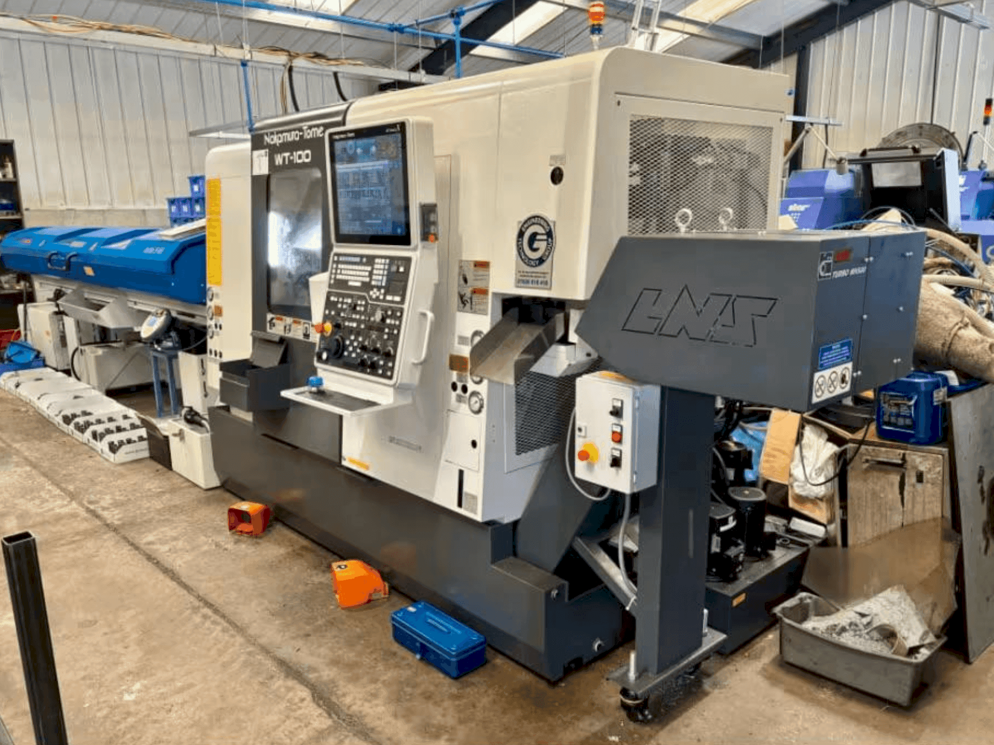 Makine NAKAMURA WT-100 - Önden görünüm