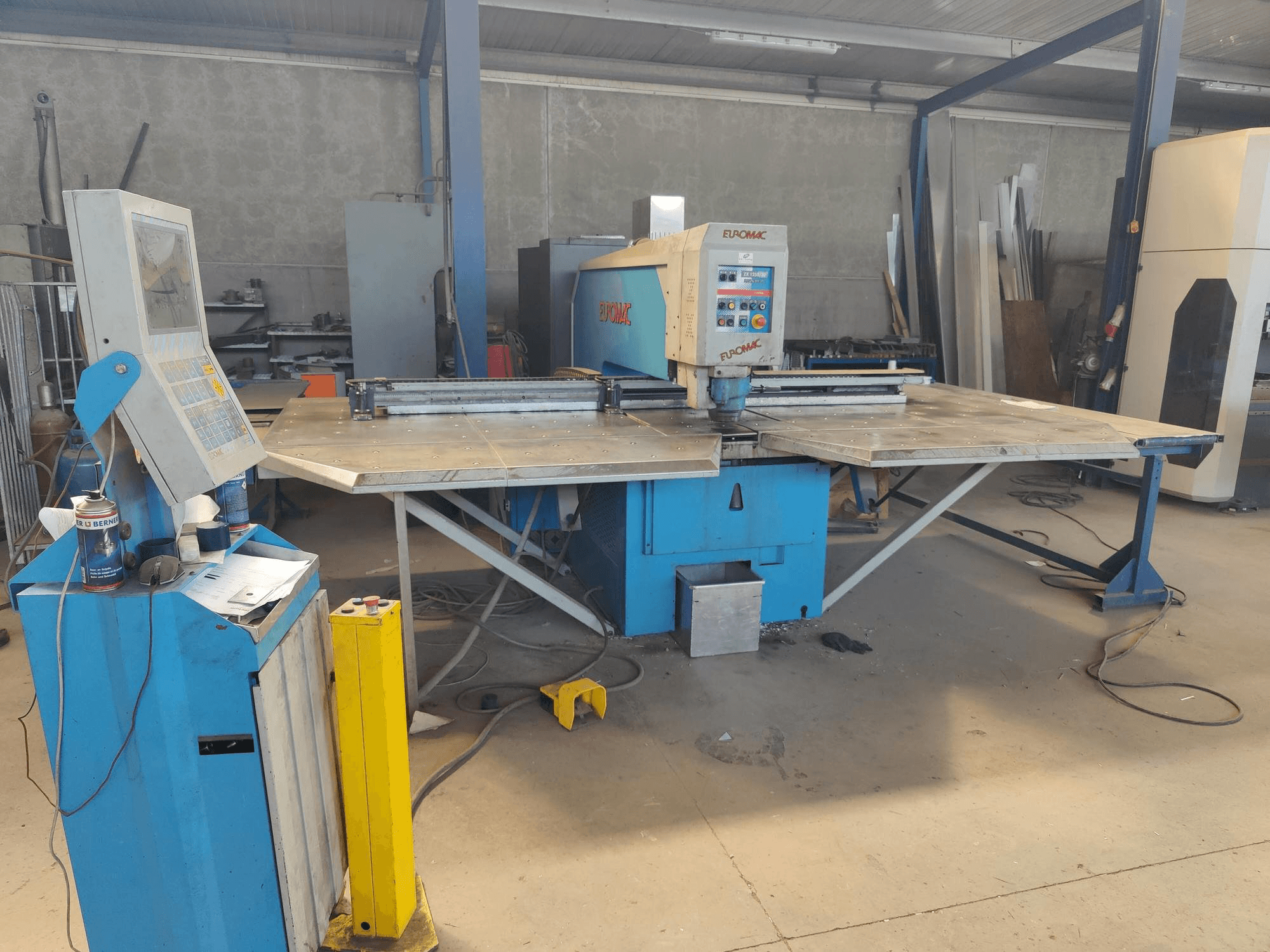 Makine Euromac Z/1250/30 - Önden görünüm