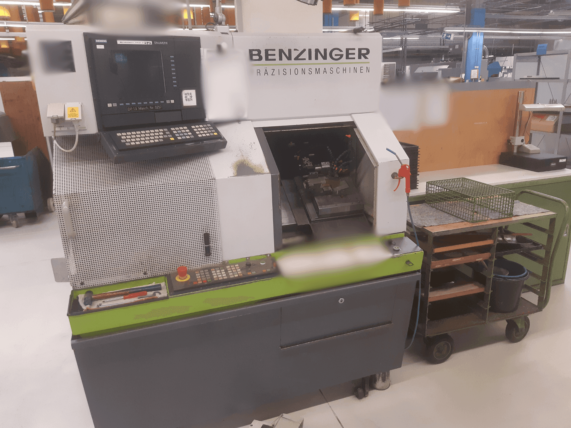 Makine Benzinger TNC-L - Önden görünüm