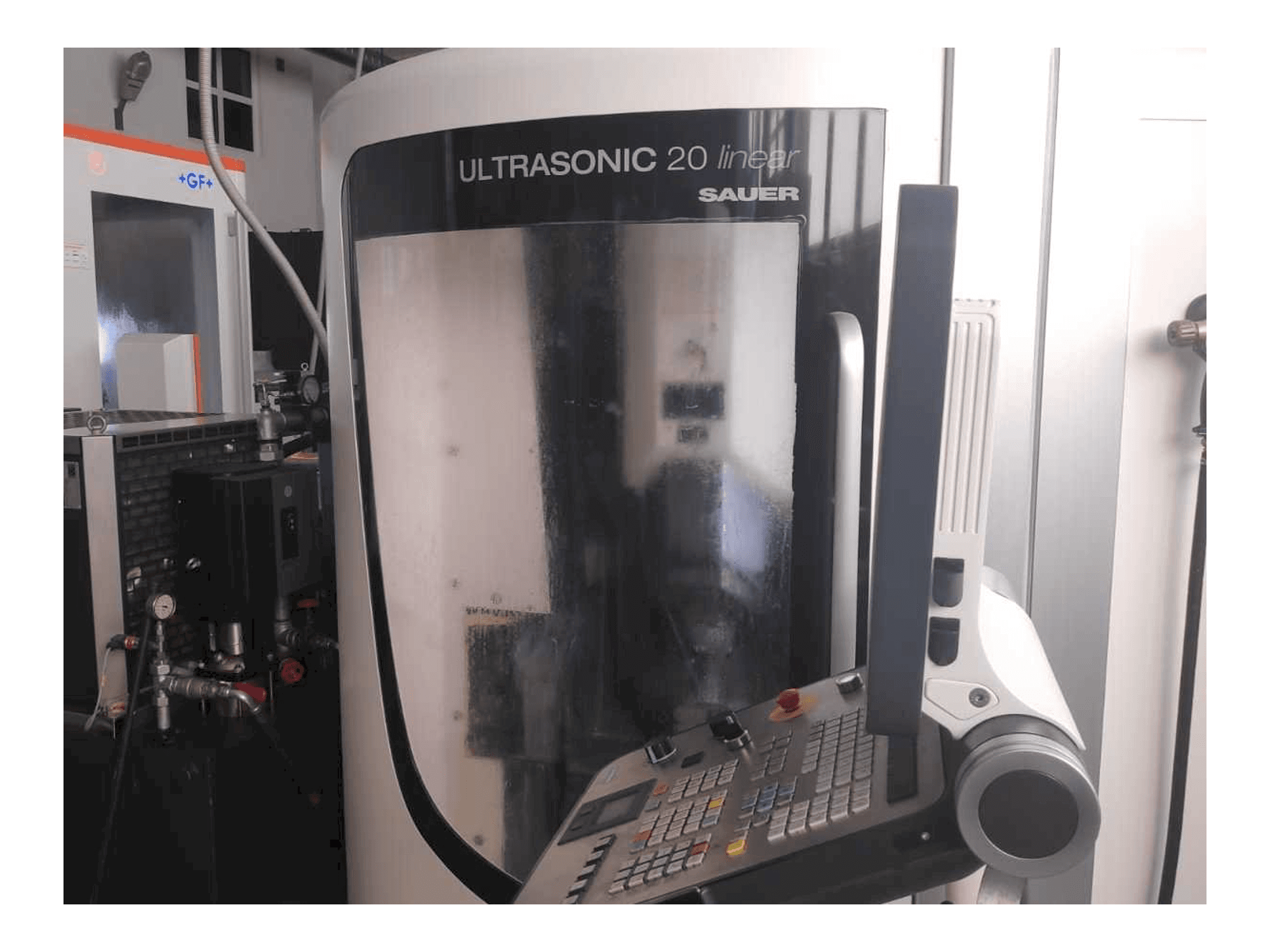Makine DMG MORI UltraSonic 20 Linear - Önden görünüm