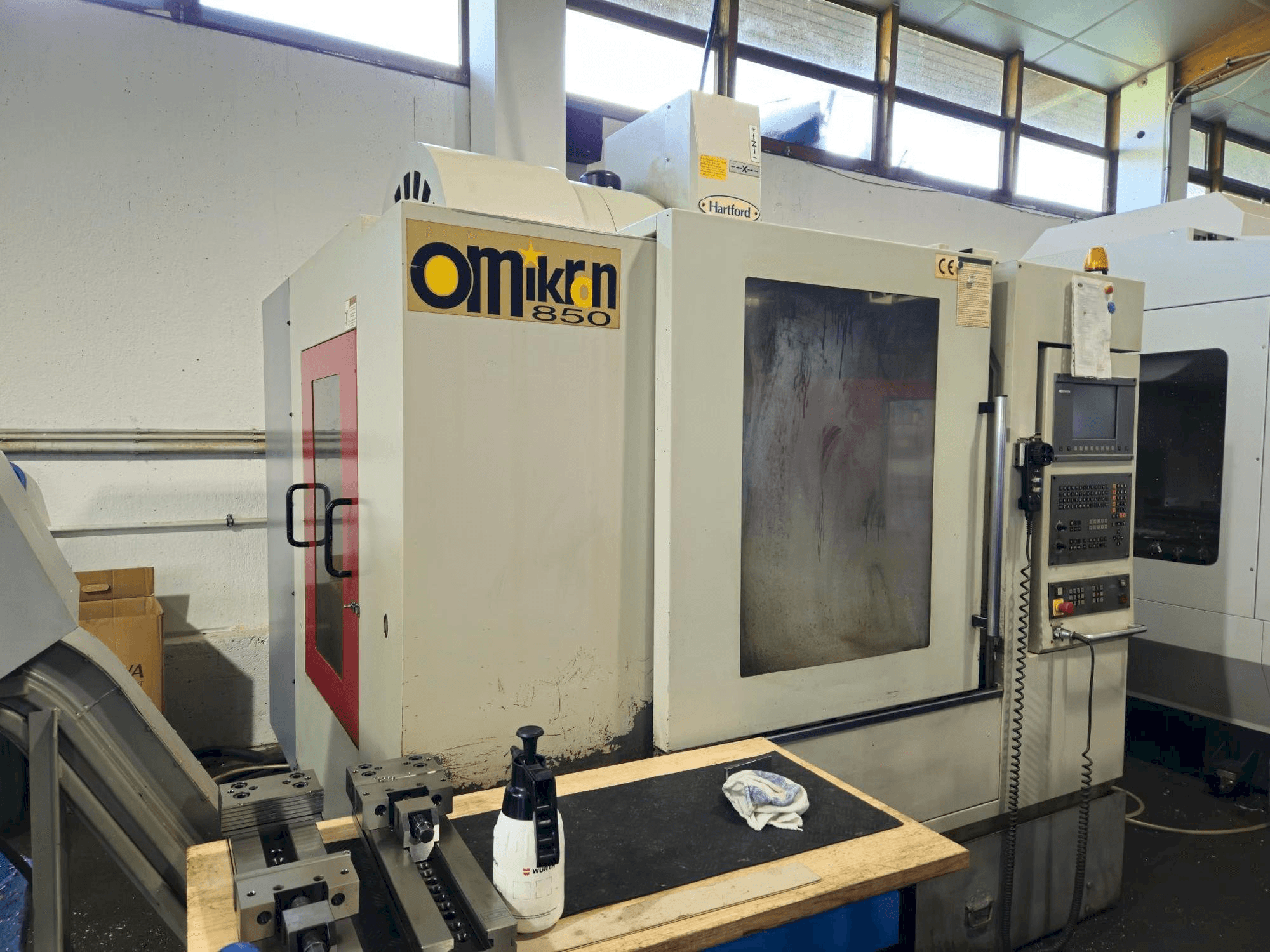 Makine Hartford VMC 850AP - Önden görünüm