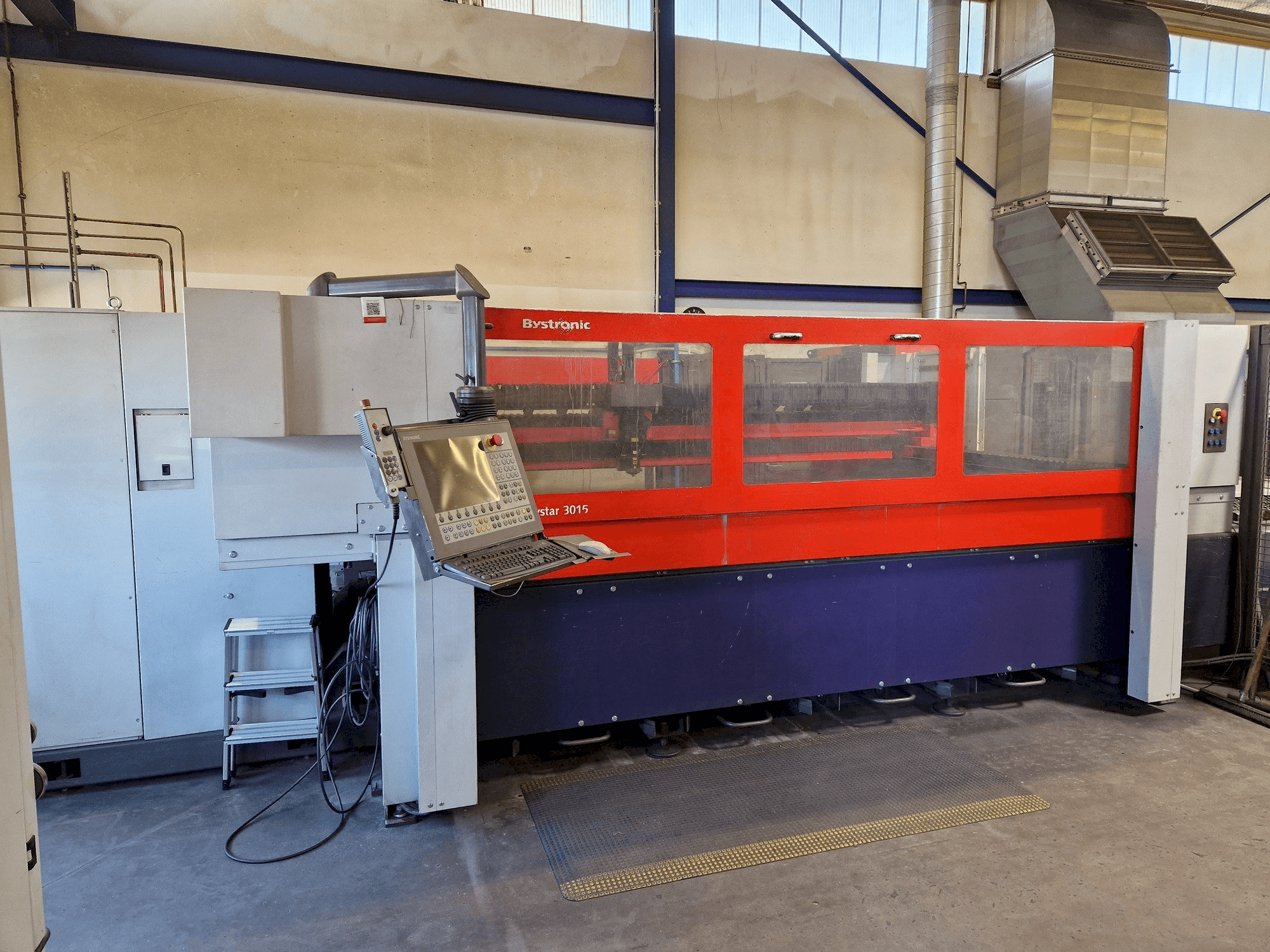 Makine Bystronic Bystar 3015 - Önden görünüm
