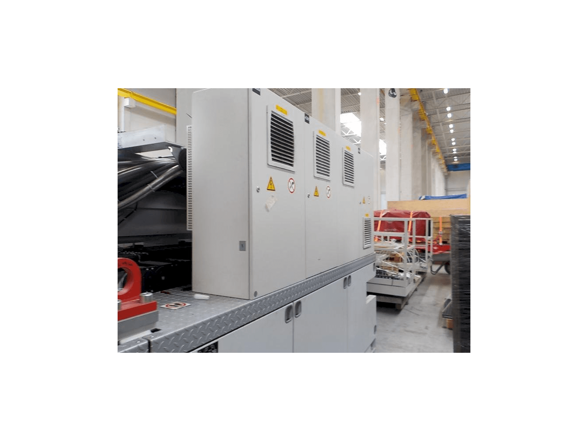 Makine Krauss Maffei 1600/6100 MX - Önden görünüm