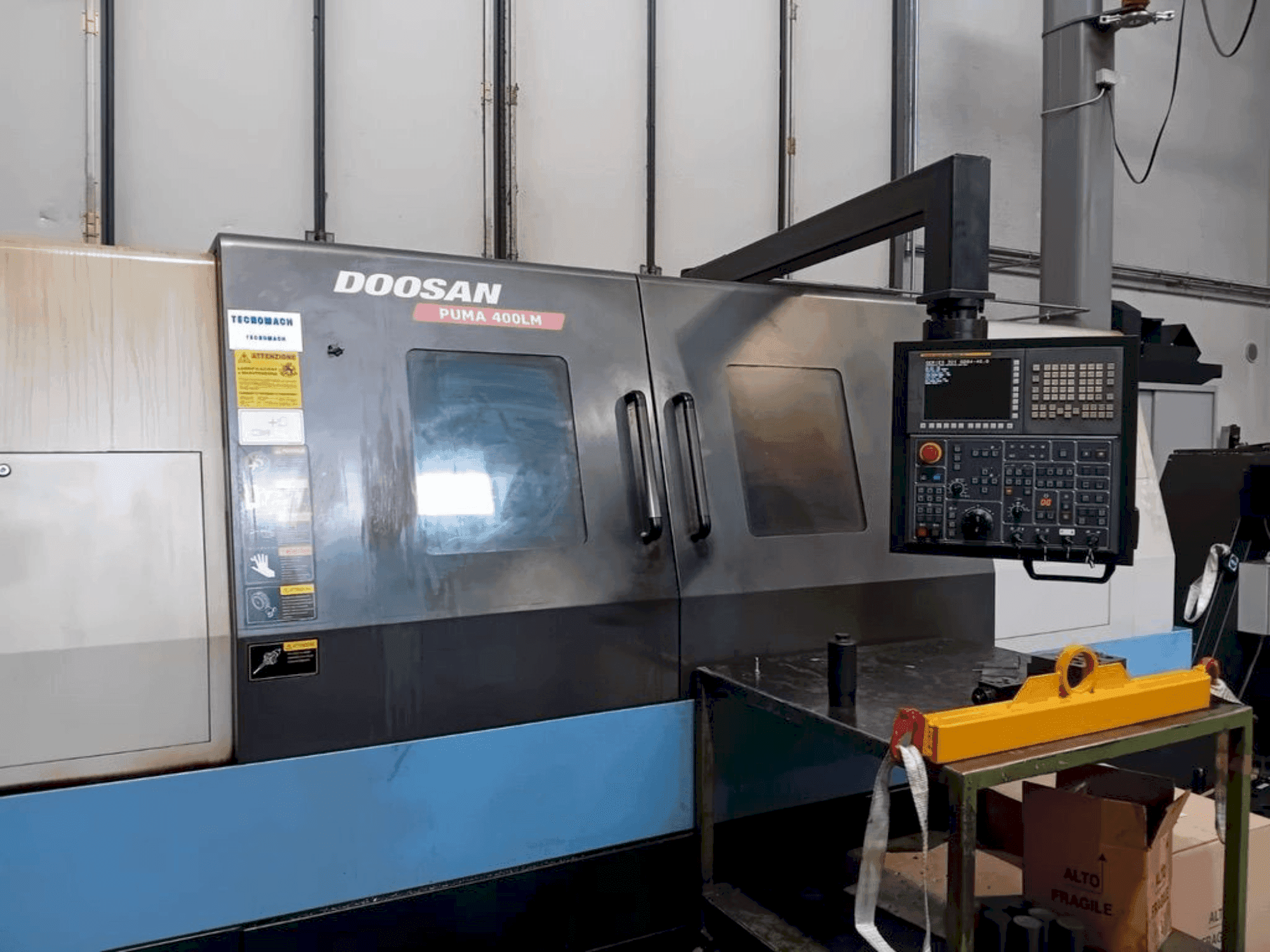Makine DOOSAN PUMA 400LM - Önden görünüm