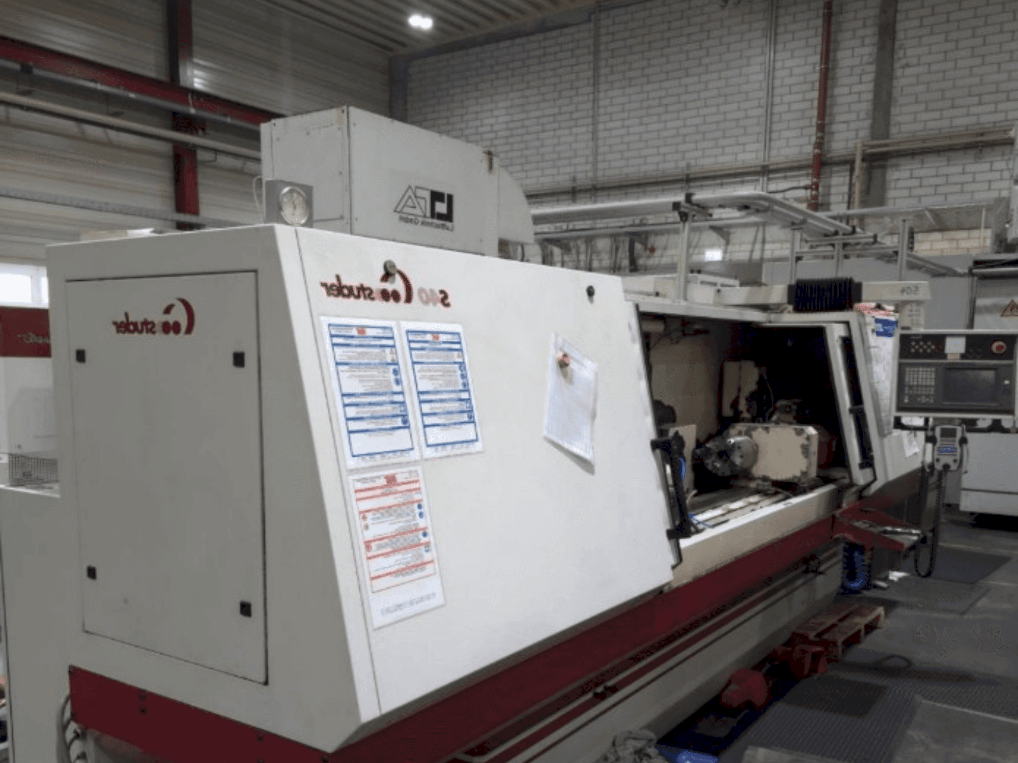 Makine STUDER S40 CNC (2001) - Önden görünüm