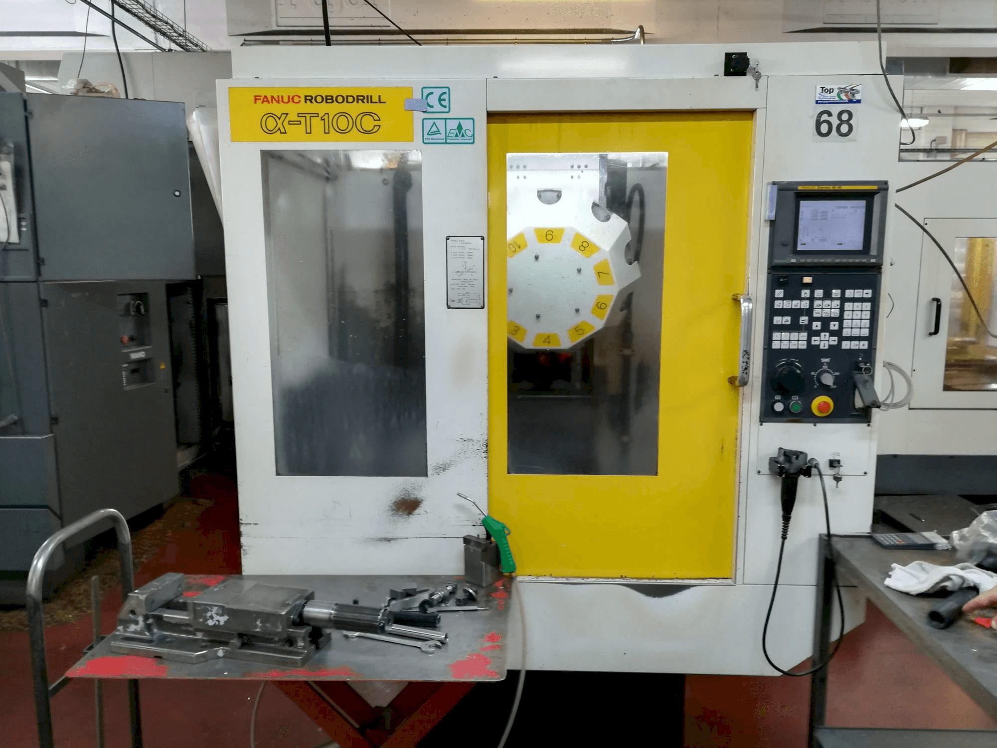 Makine FANUC Robodrill alpha-T 10 C - Önden görünüm