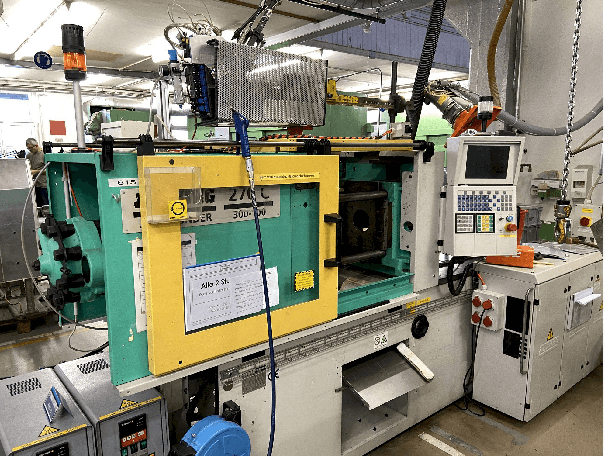 Makine Arburg ALLROUNDER 270 C 300 - 100 - Önden görünüm