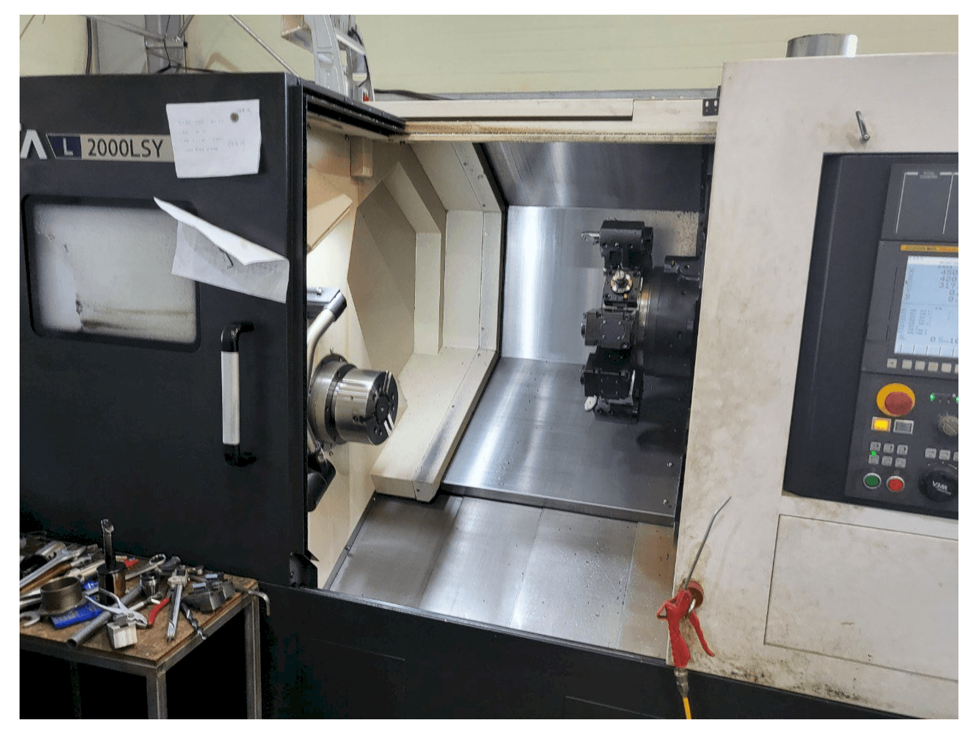 Makine Hyundai Wia L2000LSY - Önden görünüm