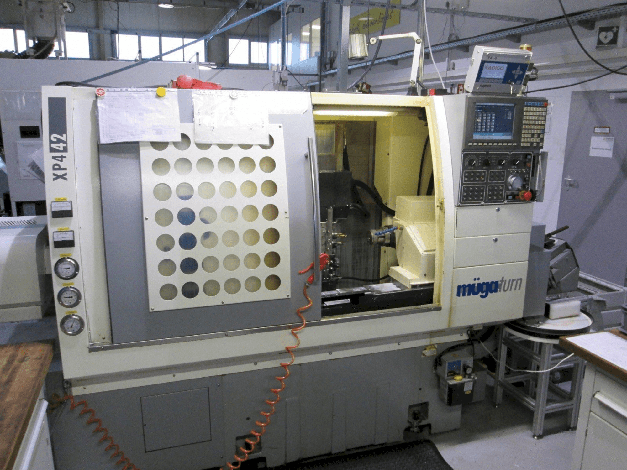 Makine Muga XP4 42SM - Önden görünüm