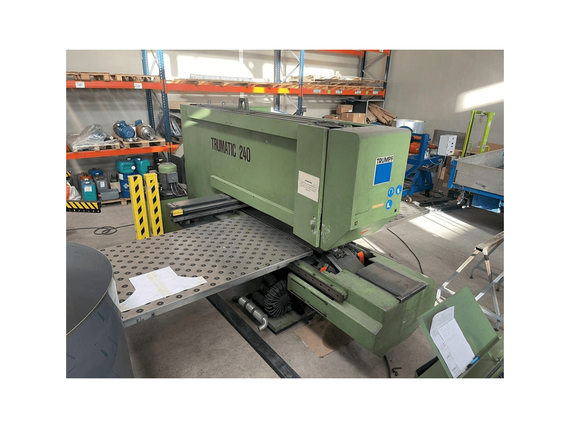 Makine Trumpf TRUMATIC 240 - Önden görünüm