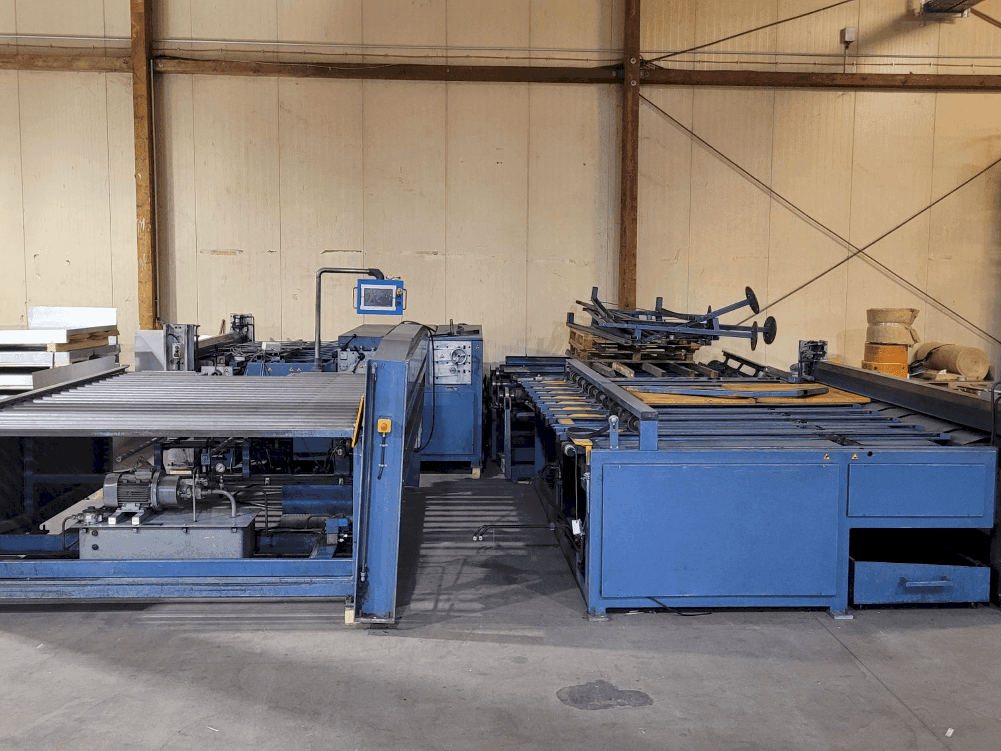 Makine TWIN SEAM KA 2000-3000 - Önden görünüm