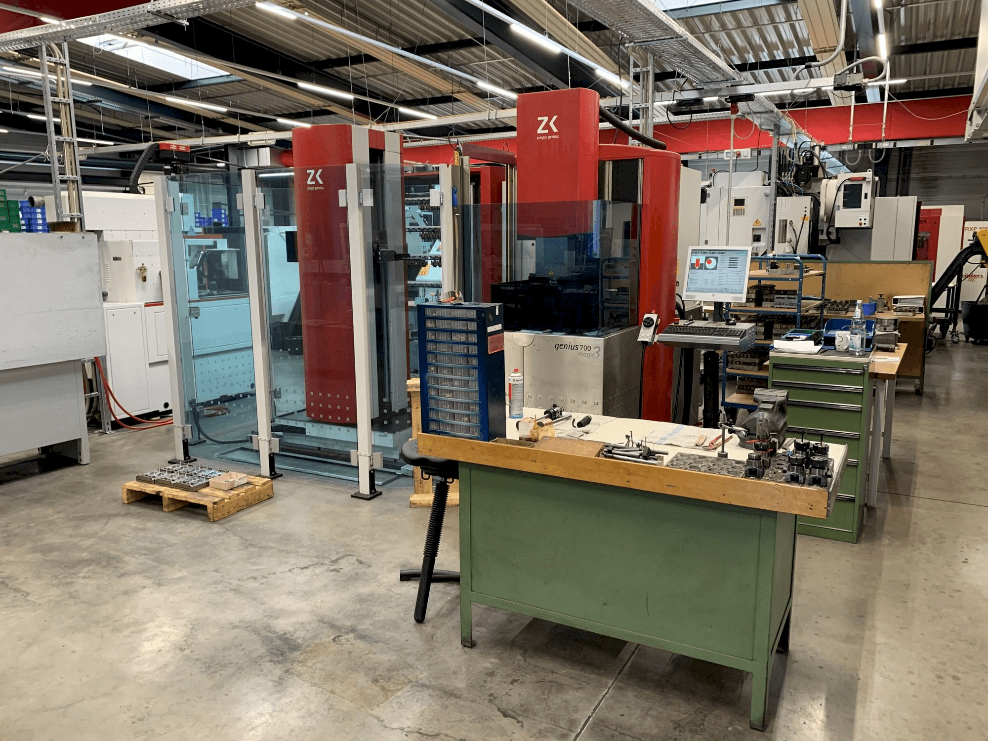 Makine ZK genius 700 - Önden görünüm