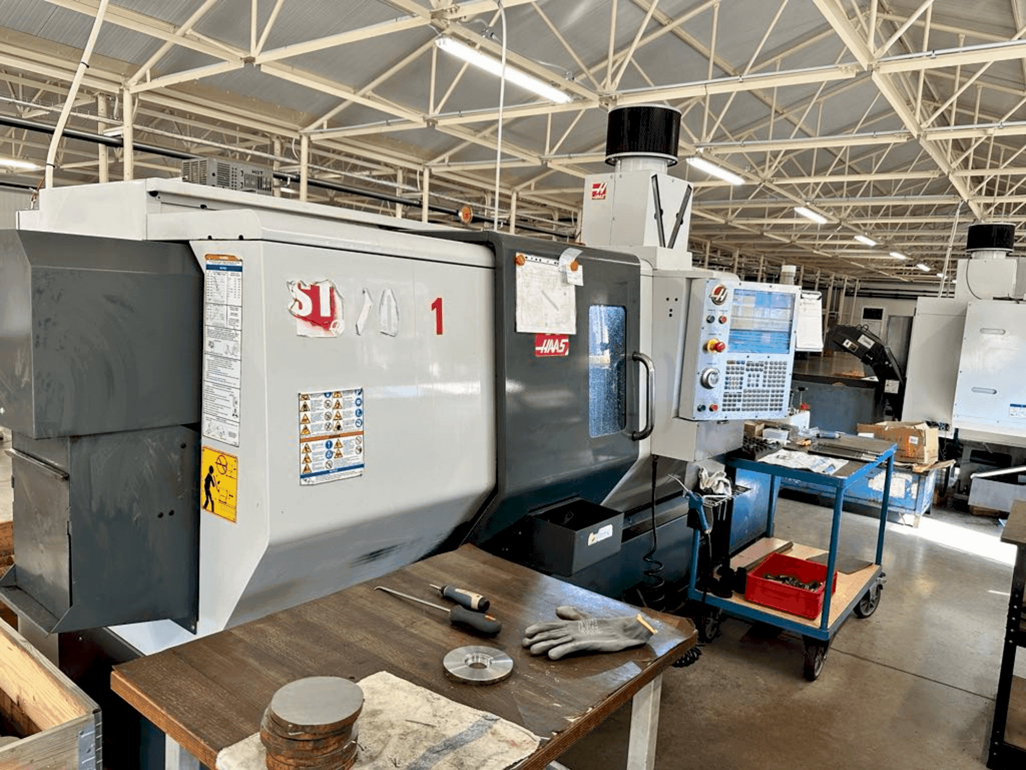Makine HAAS ST-20Y - Önden görünüm