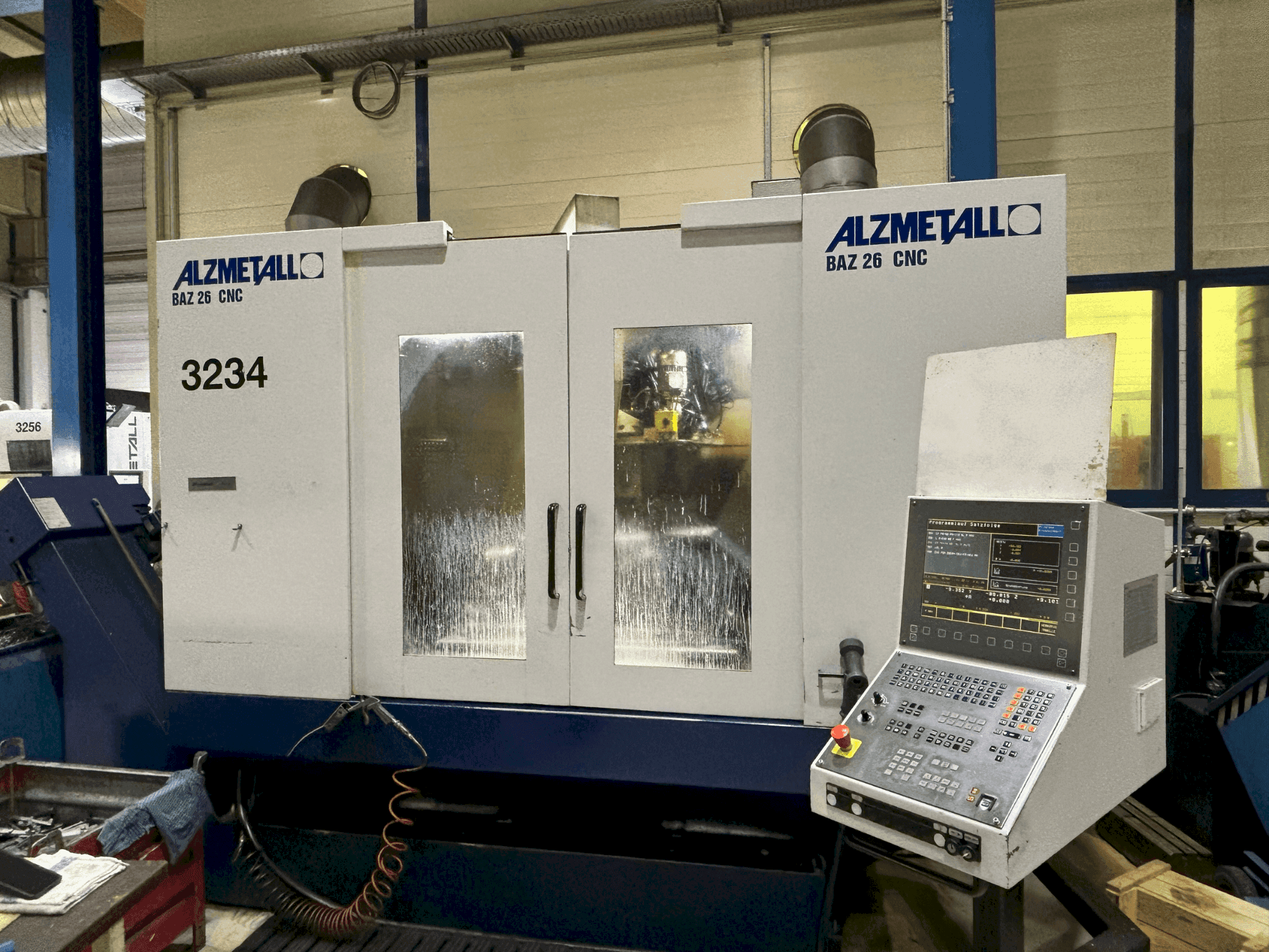 Makine Alzmetall BAZ 26 - Önden görünüm