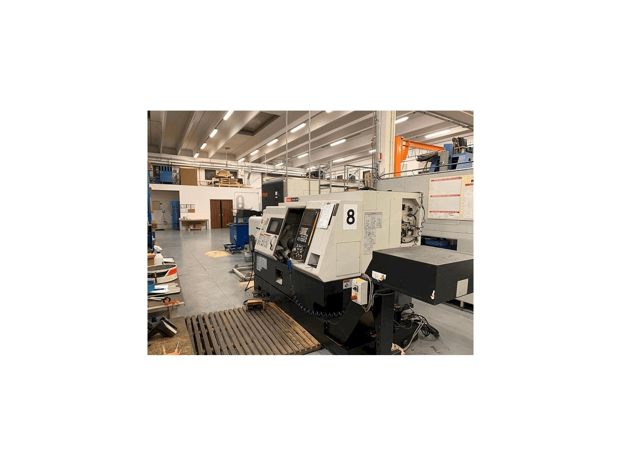 Makine Mazak QT NEXUS 200M - Sağdan görünüm