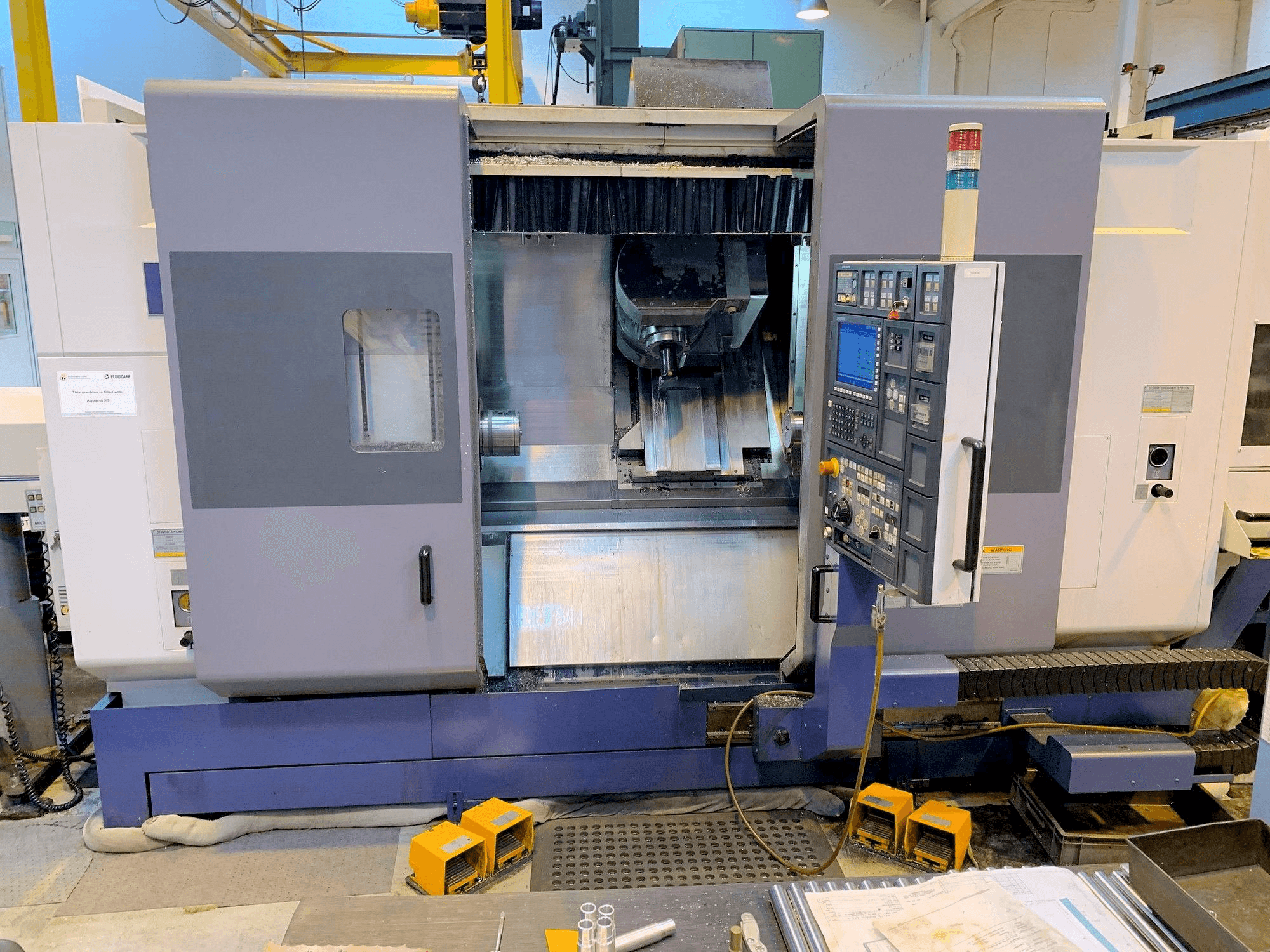 Makine MORI SEIKI MT2000S - Önden görünüm
