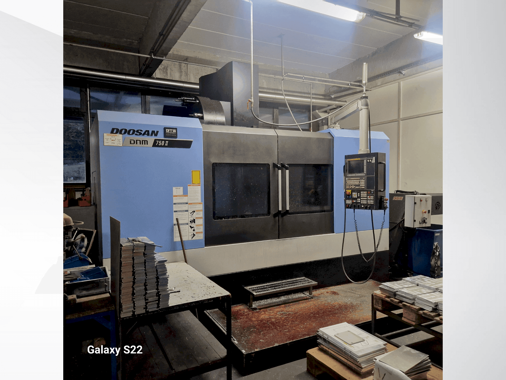 Makine DOOSAN DNM 750 II - Önden görünüm