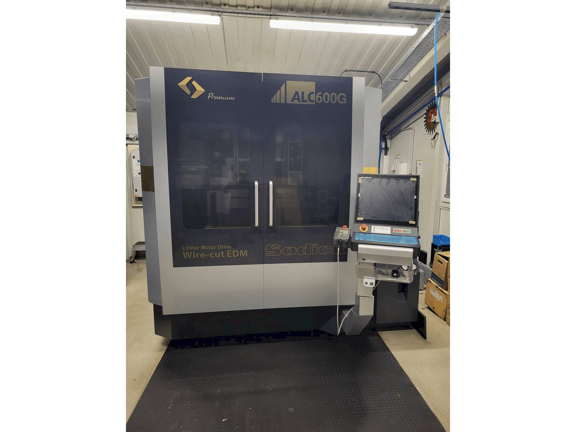 Makine Sodick ALC600G - Önden görünüm