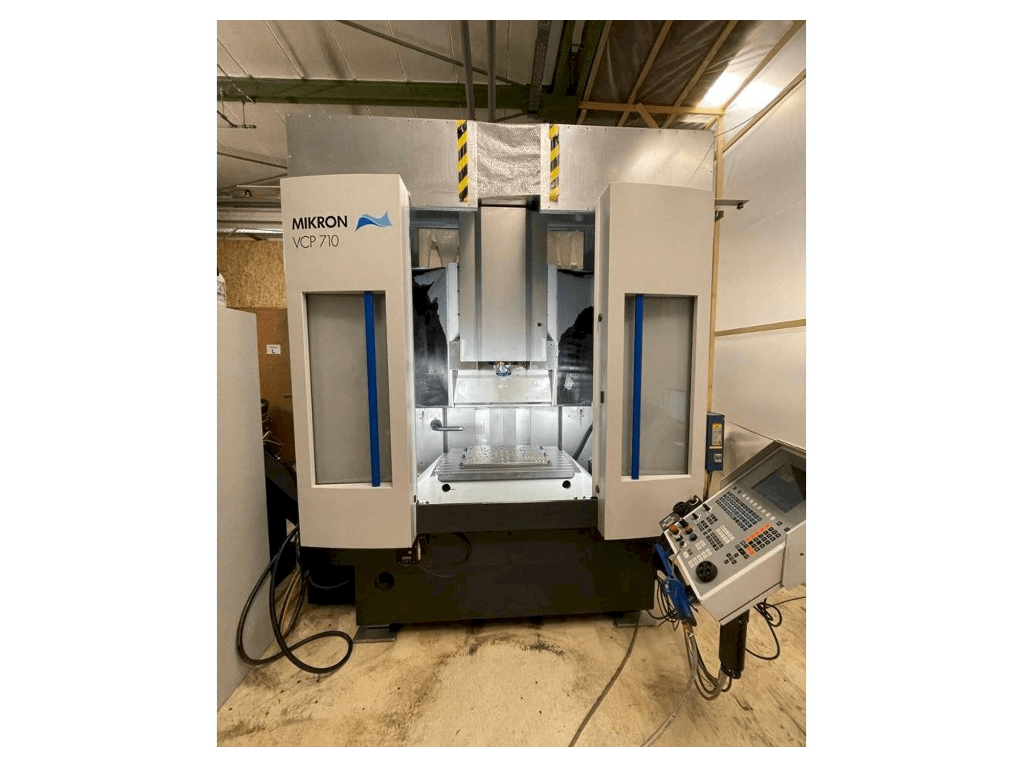 Makine MIKRON VCP 710 - Önden görünüm