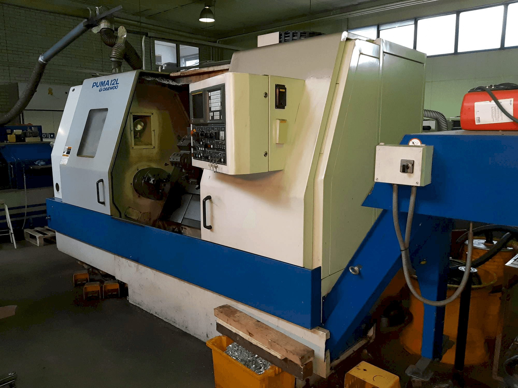 Makine DAEWOO PUMA 12L - Önden görünüm