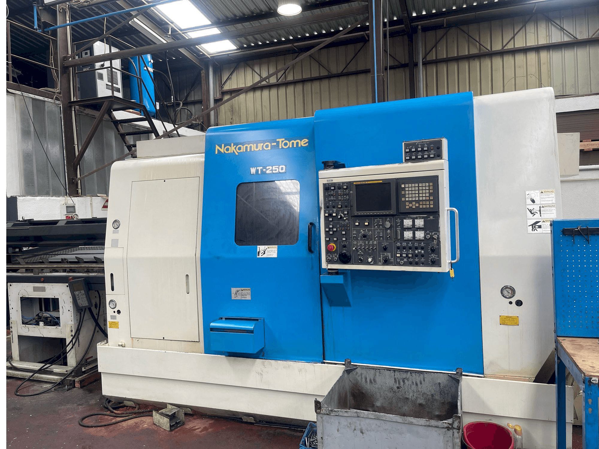 Makine NAKAMURA Tome WT-250 - Önden görünüm